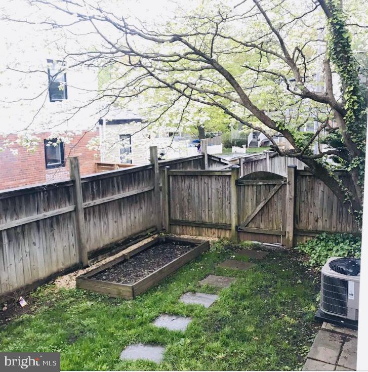 JEFFERSON MANOR - Residential Lease