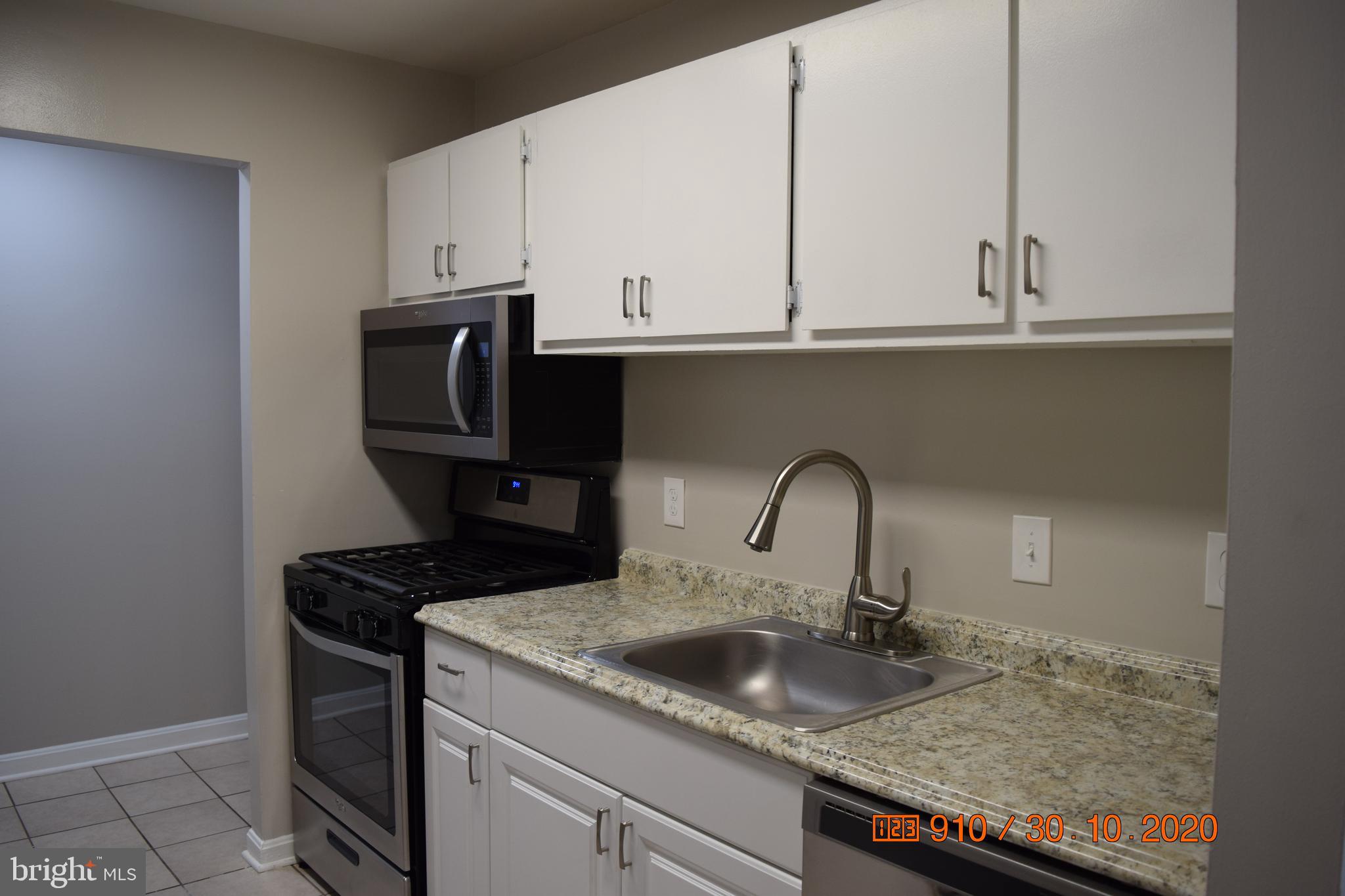 CANTERBURY SQUARE - Residential Lease