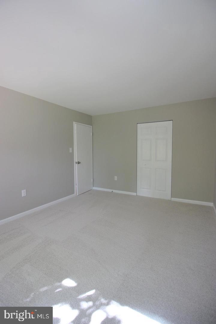 CANTERBURY SQUARE - Residential Lease