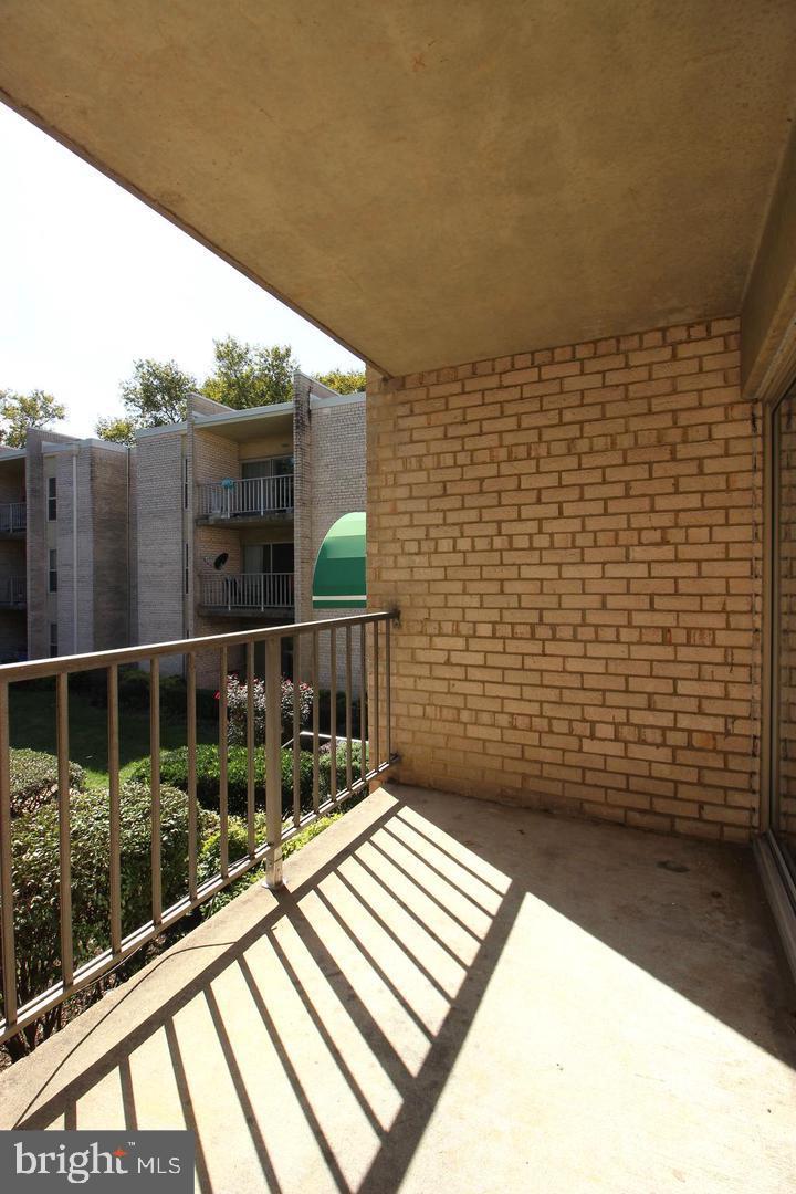 CANTERBURY SQUARE - Residential Lease