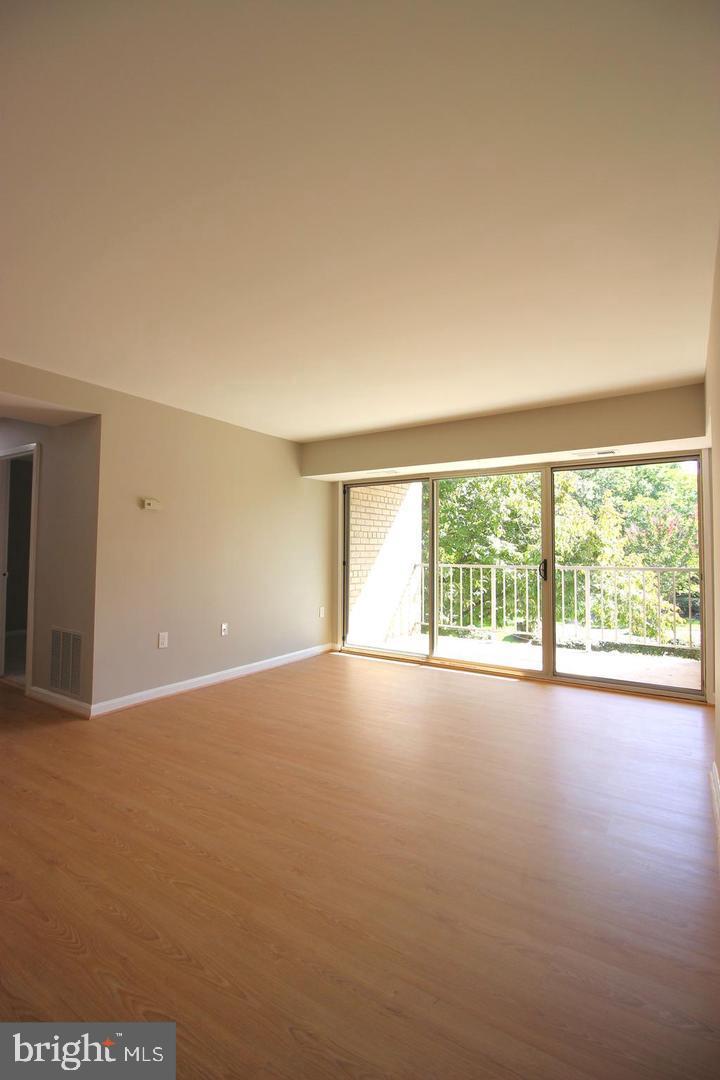 CANTERBURY SQUARE - Residential Lease