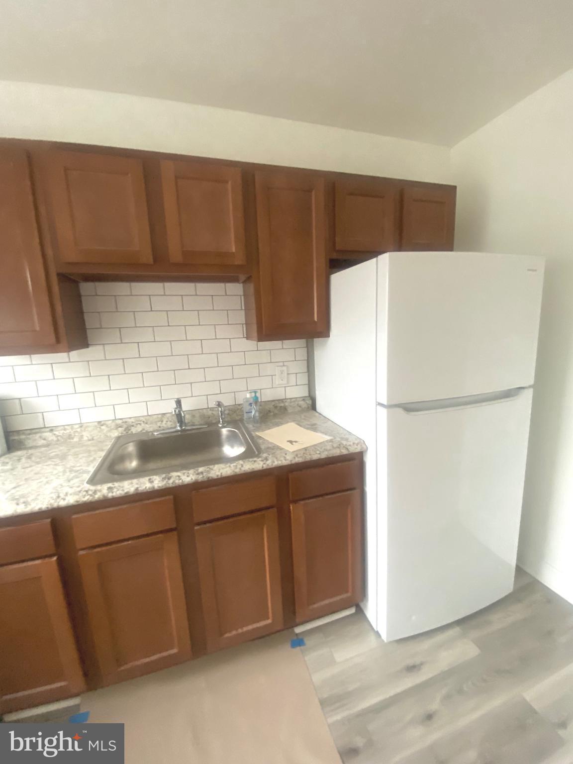 WOODMERE - Residential Lease