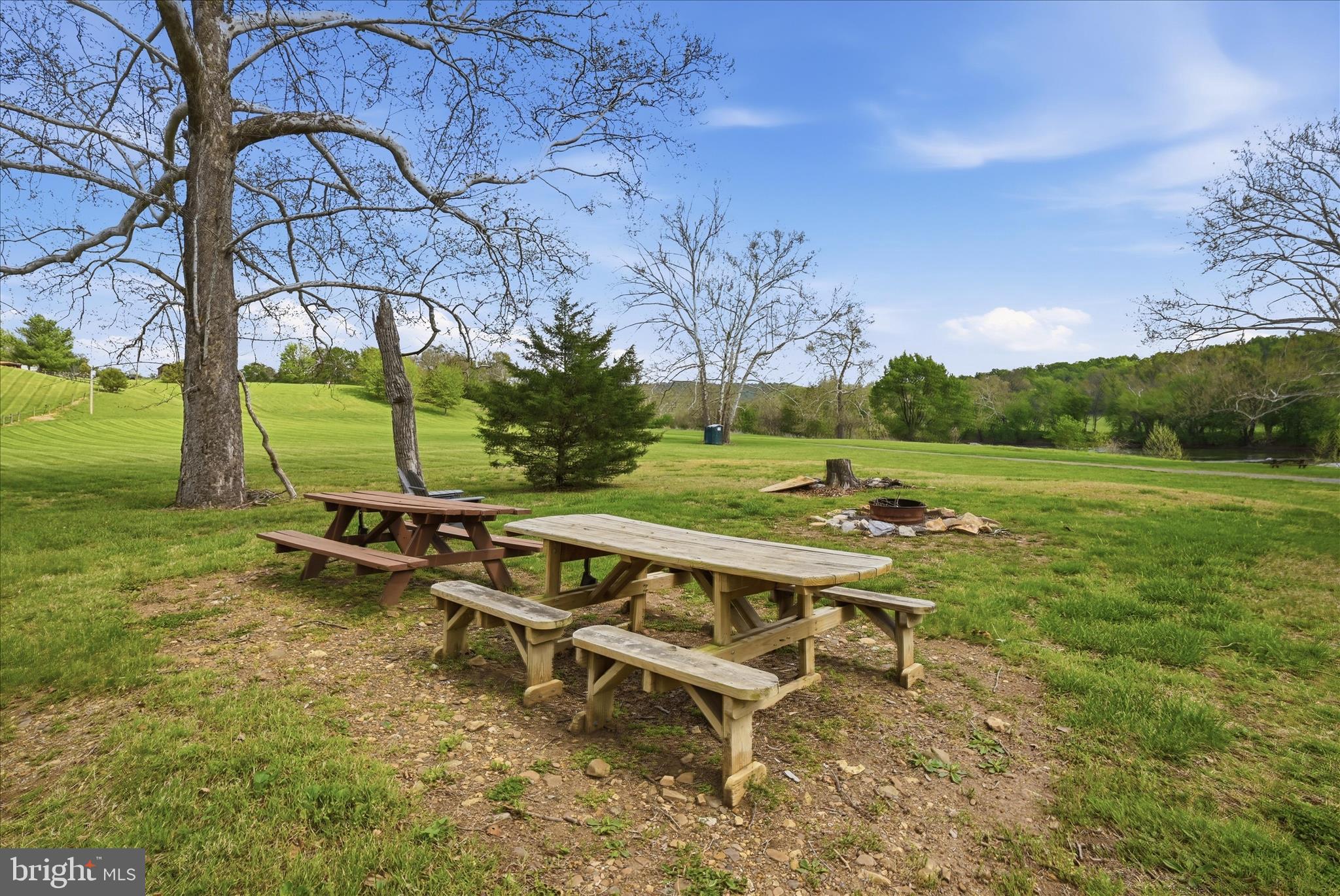 CALMES NECK ESTATES - Residential