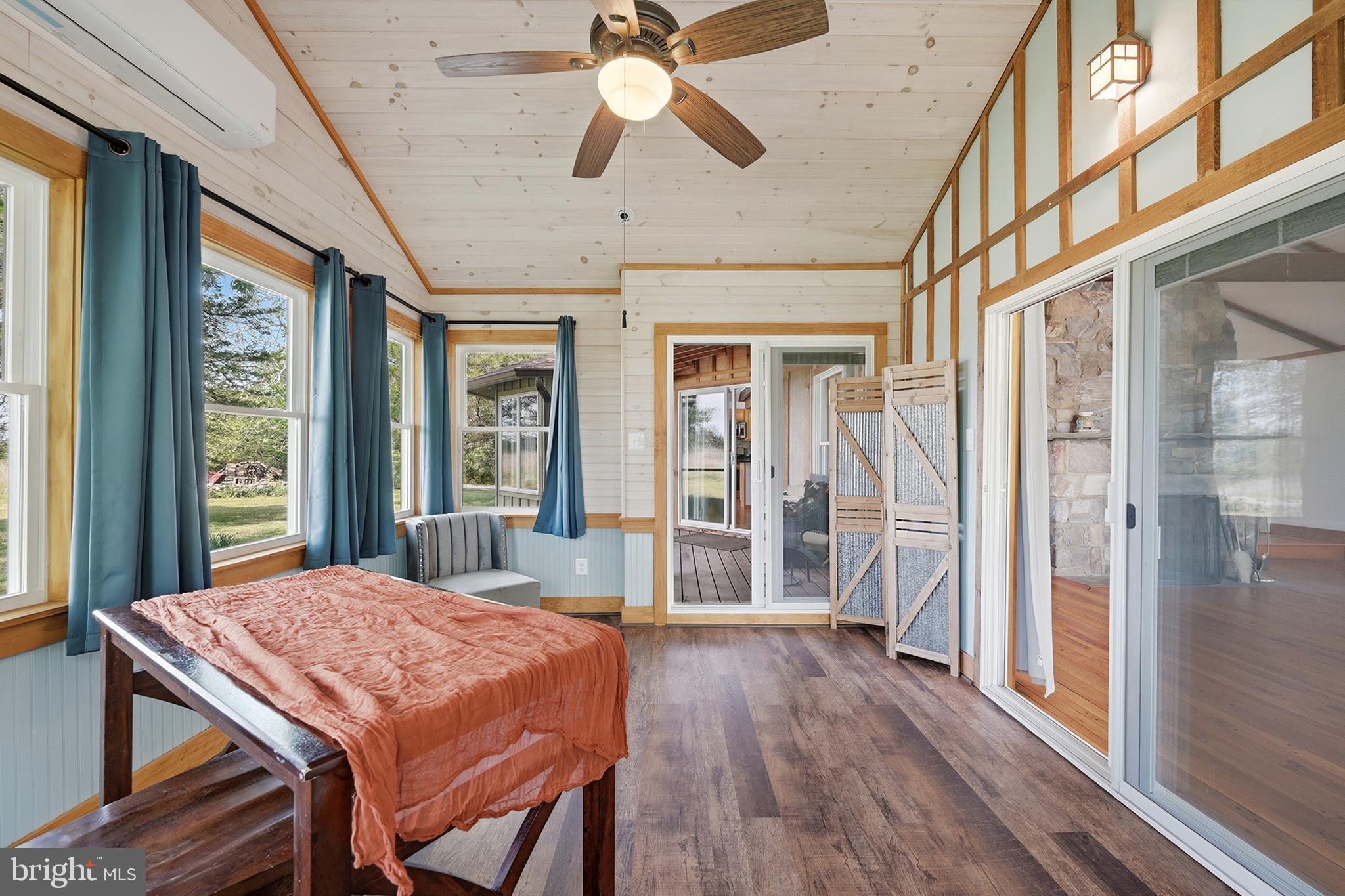 CALMES NECK ESTATES - Residential