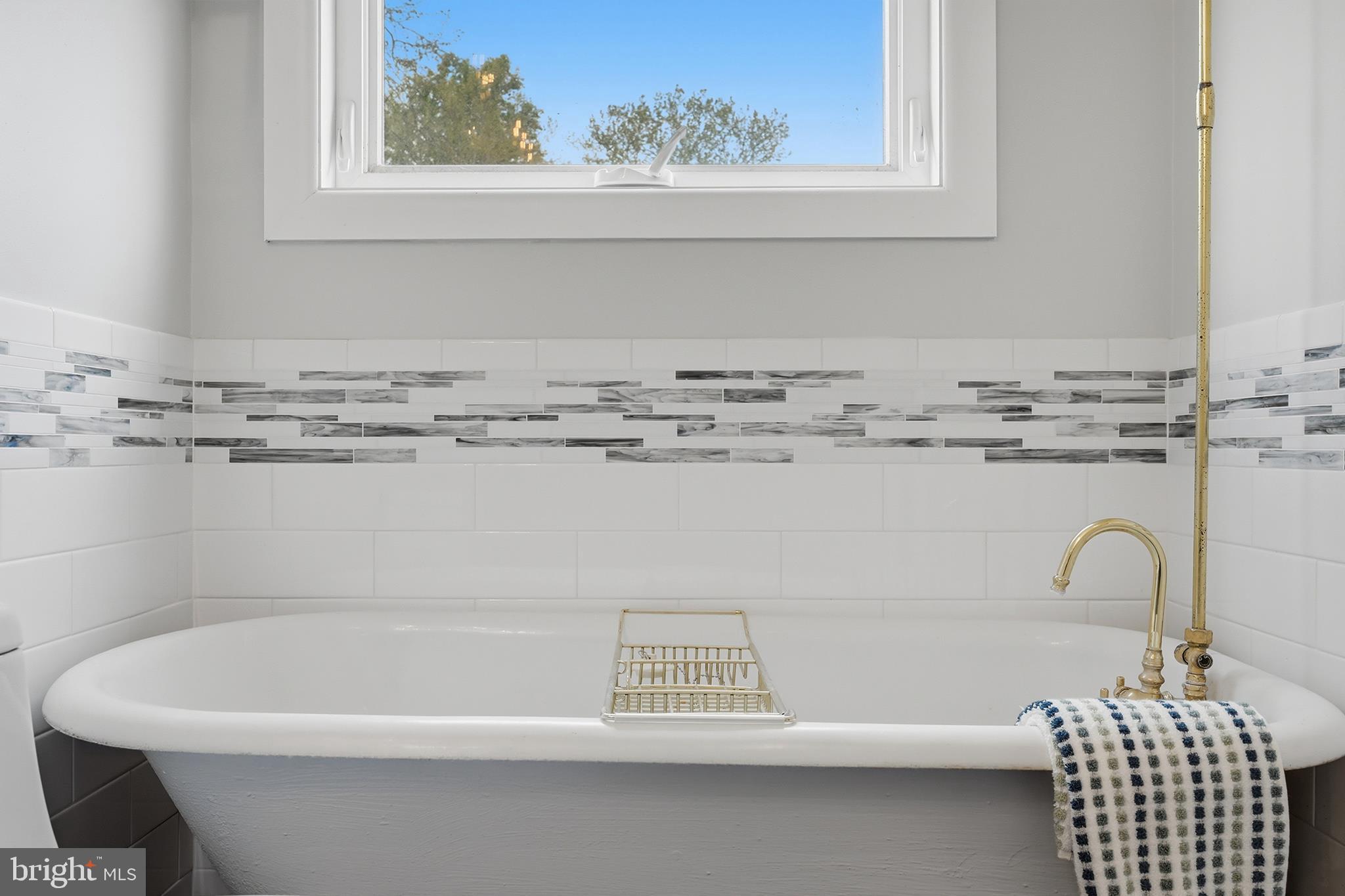 CALMES NECK ESTATES - Residential