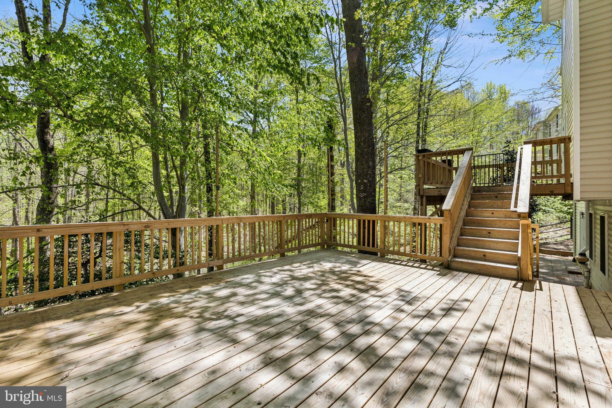 PRESIDENTIAL LAKES - Residential