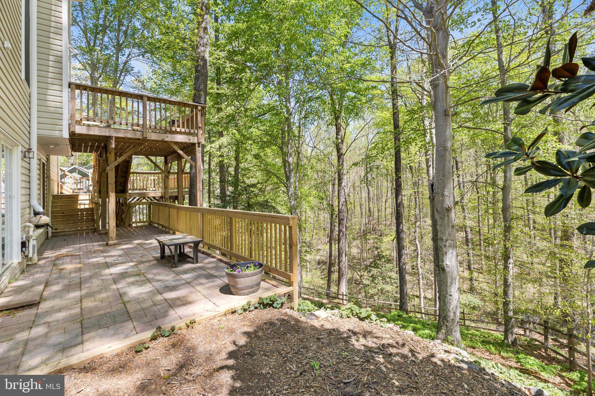 PRESIDENTIAL LAKES - Residential