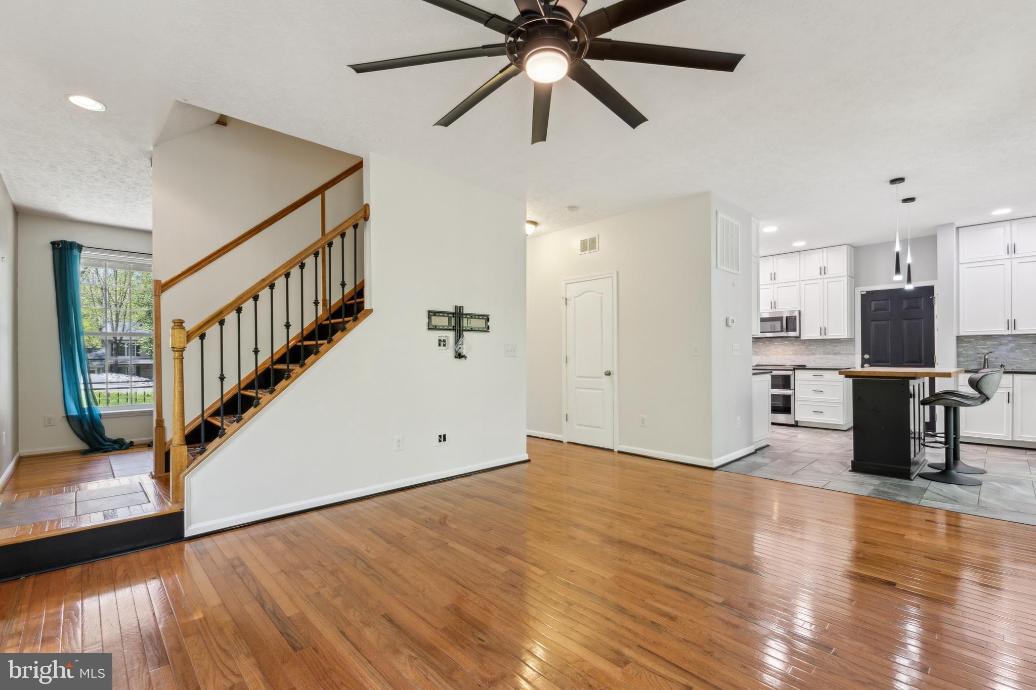 PRESIDENTIAL LAKES - Residential