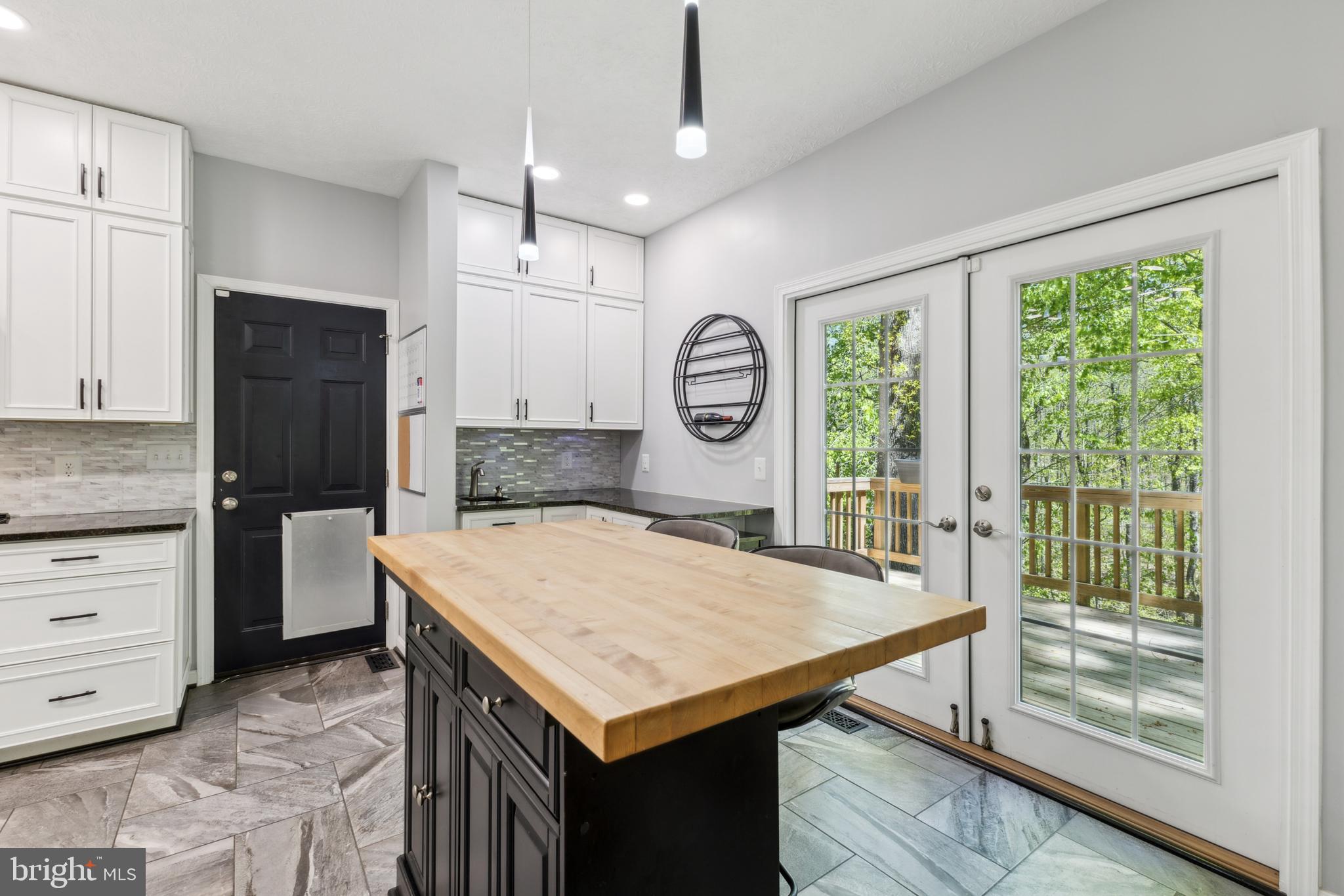 PRESIDENTIAL LAKES - Residential