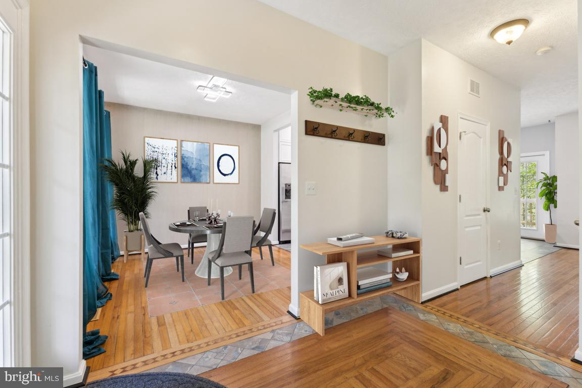 PRESIDENTIAL LAKES - Residential