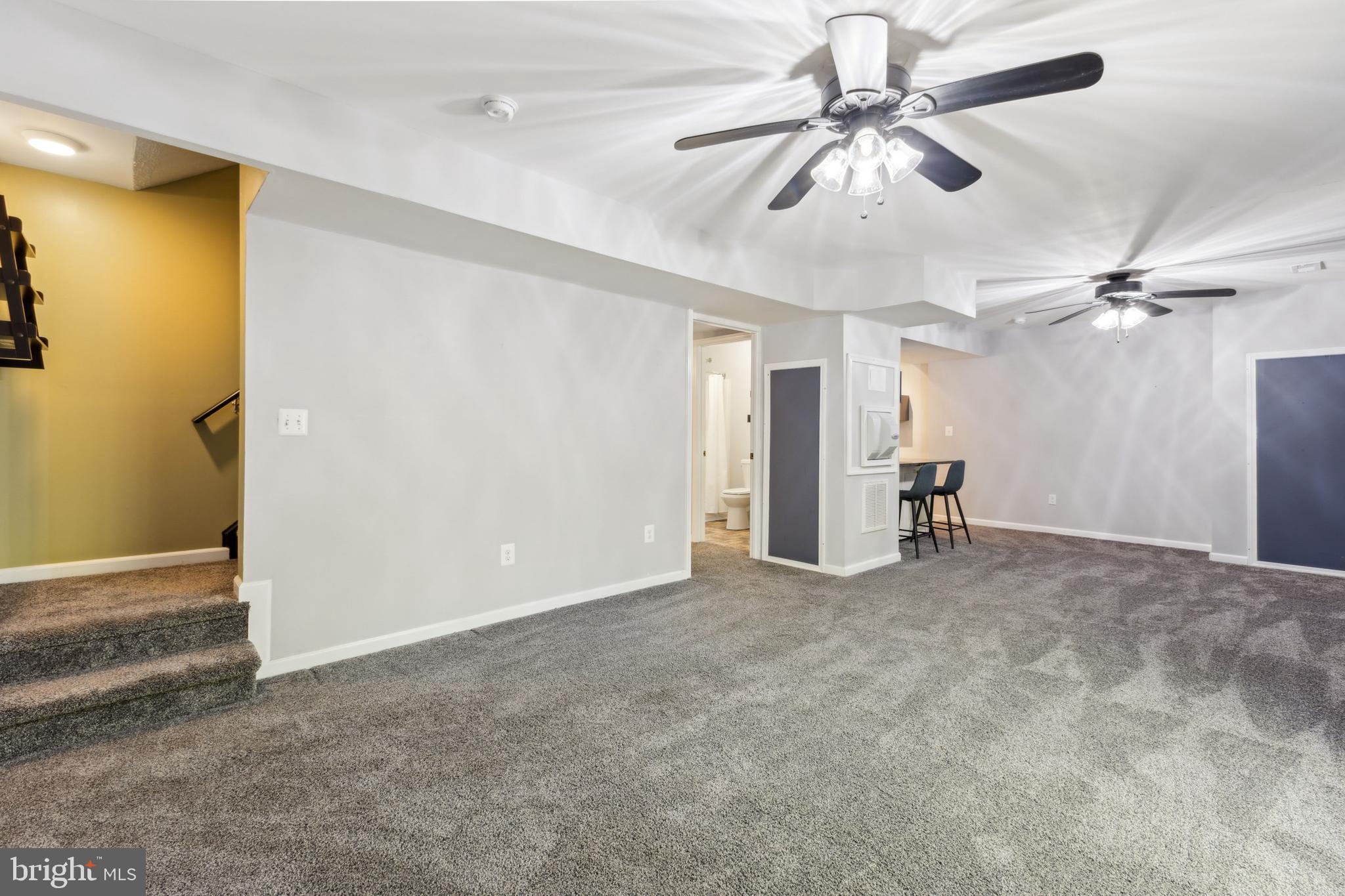 PRESIDENTIAL LAKES - Residential