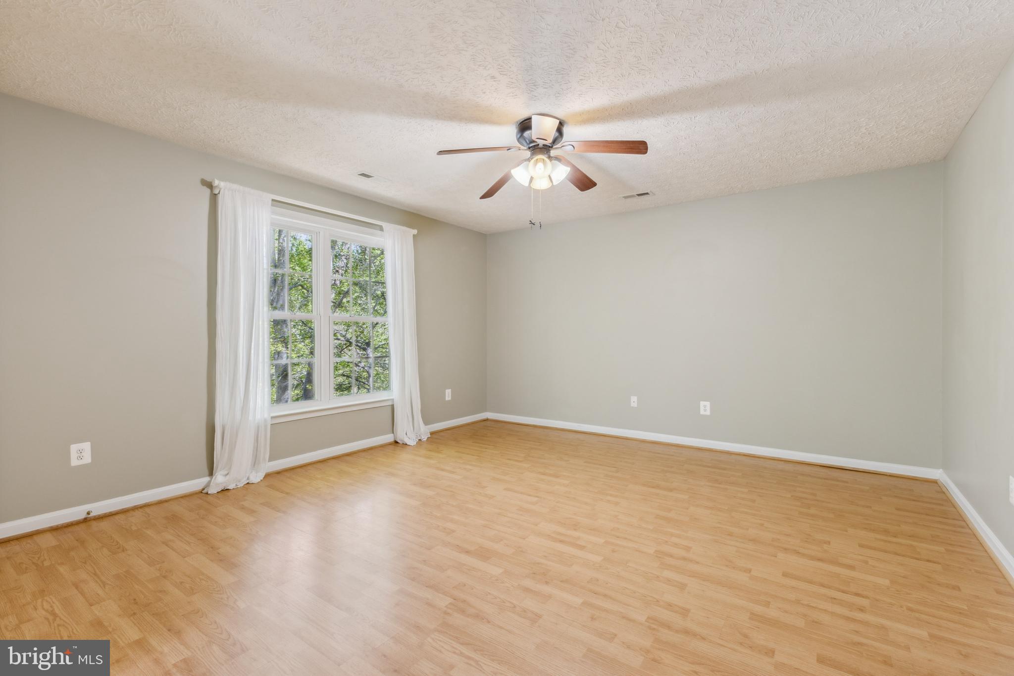 PRESIDENTIAL LAKES - Residential