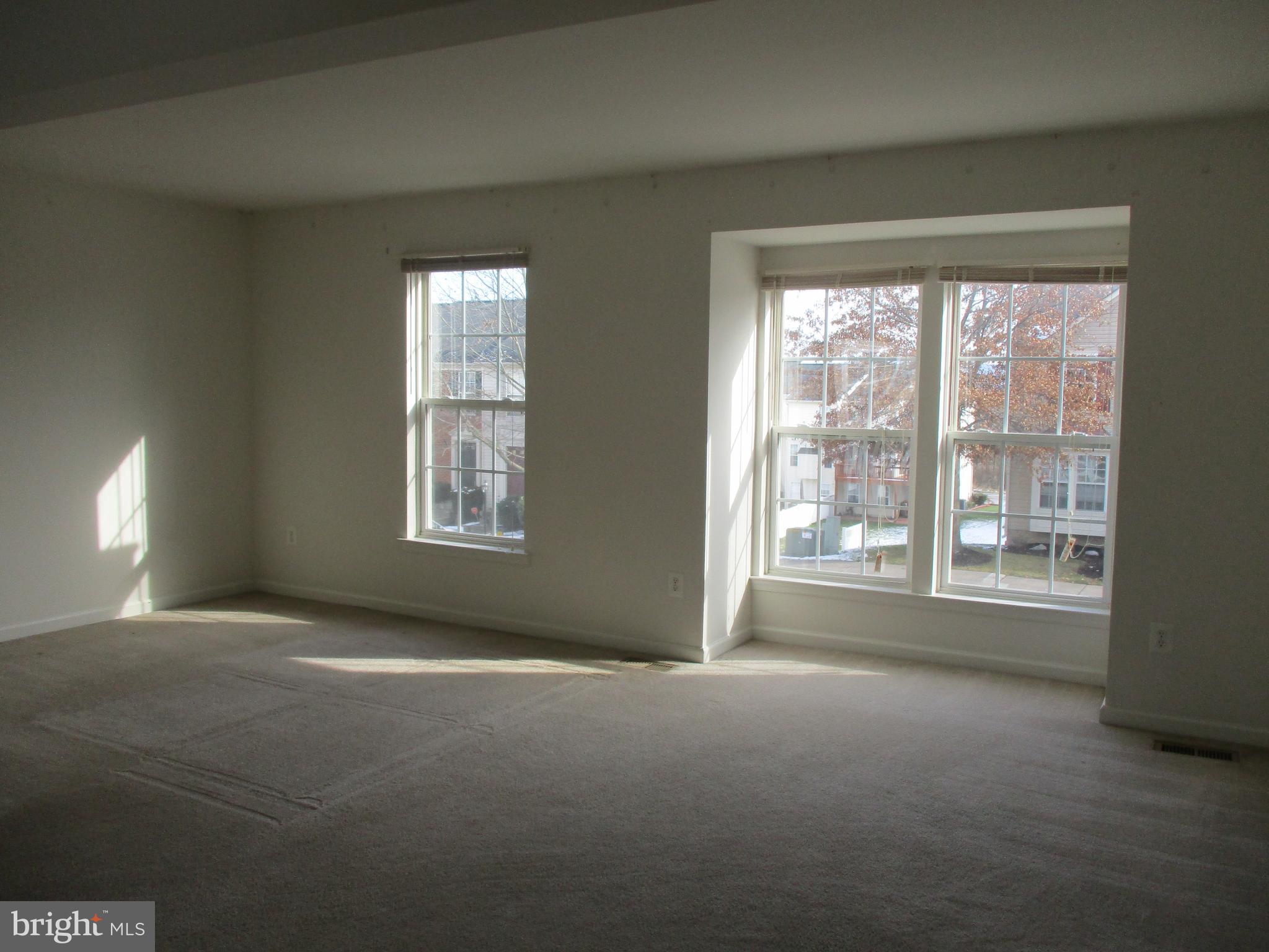 LAKELAND PLACE - Residential