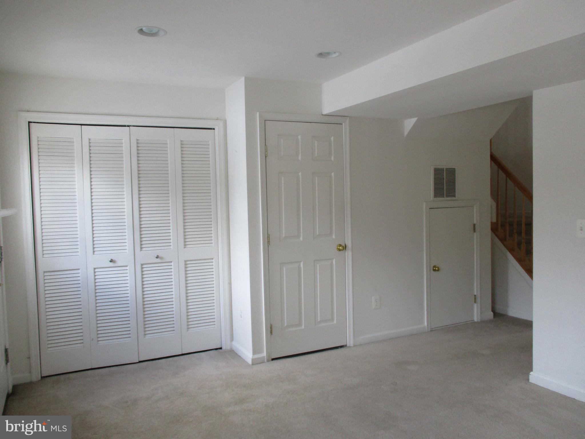 LAKELAND PLACE - Residential