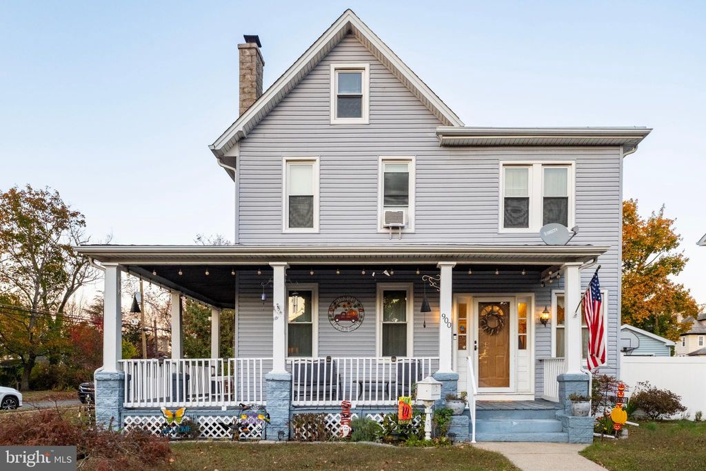 Photo of 900 Parry Avenue, PALMYRA, NJ 08065 (MLS # NJBL2098256)