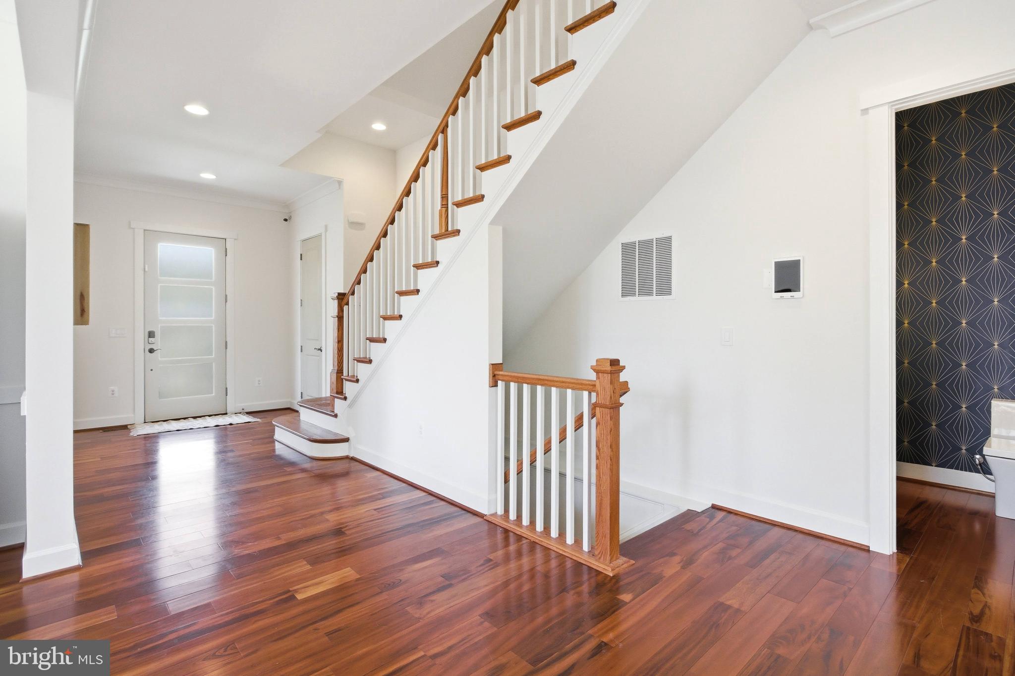 MANTUA - Residential