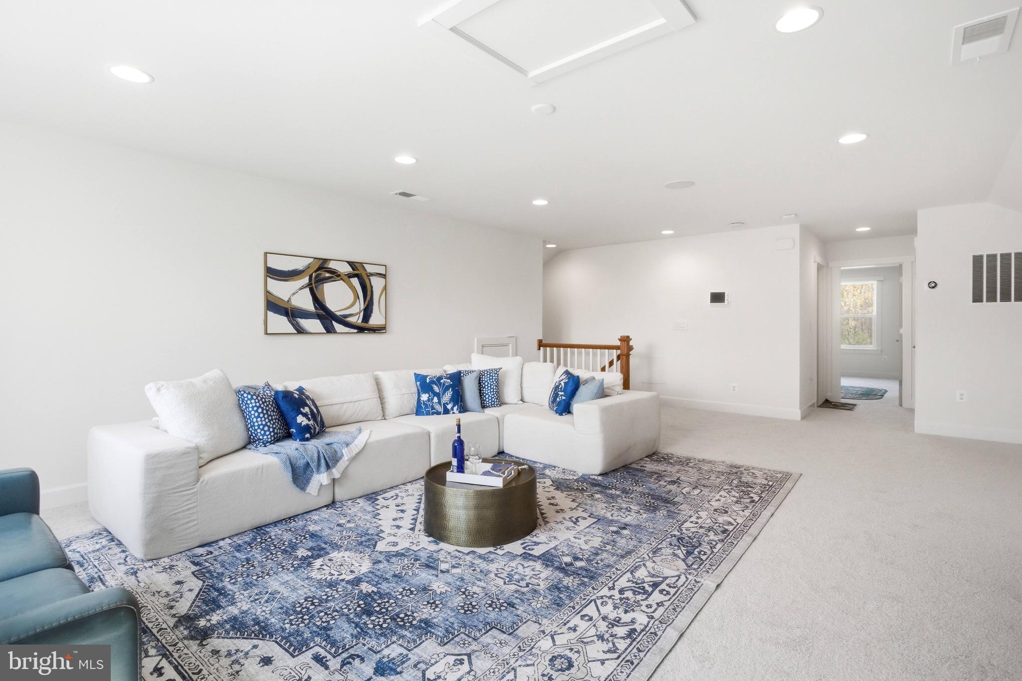 MANTUA - Residential