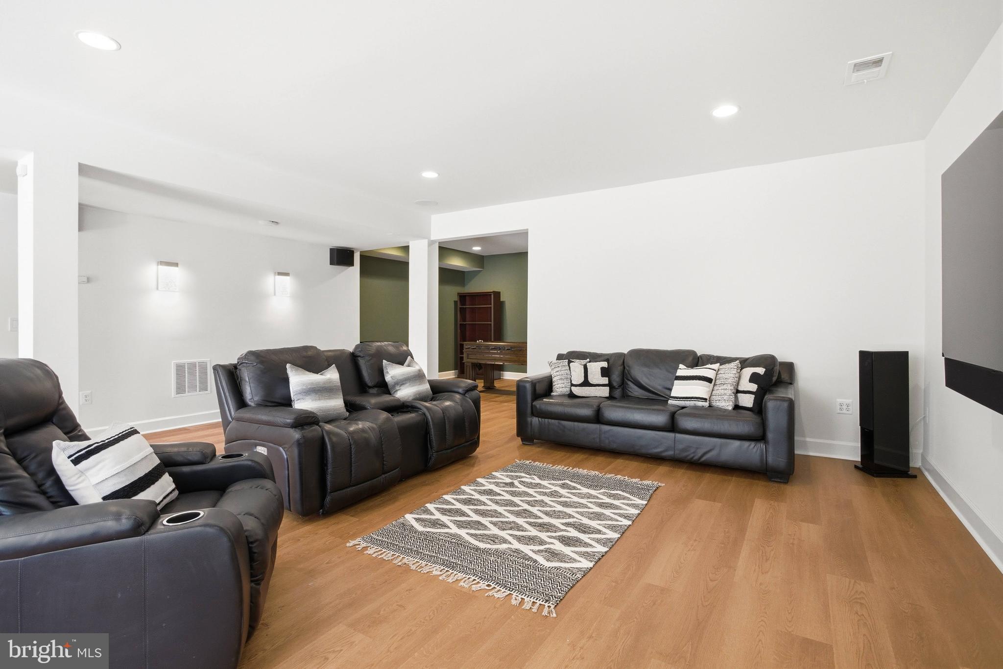 MANTUA - Residential