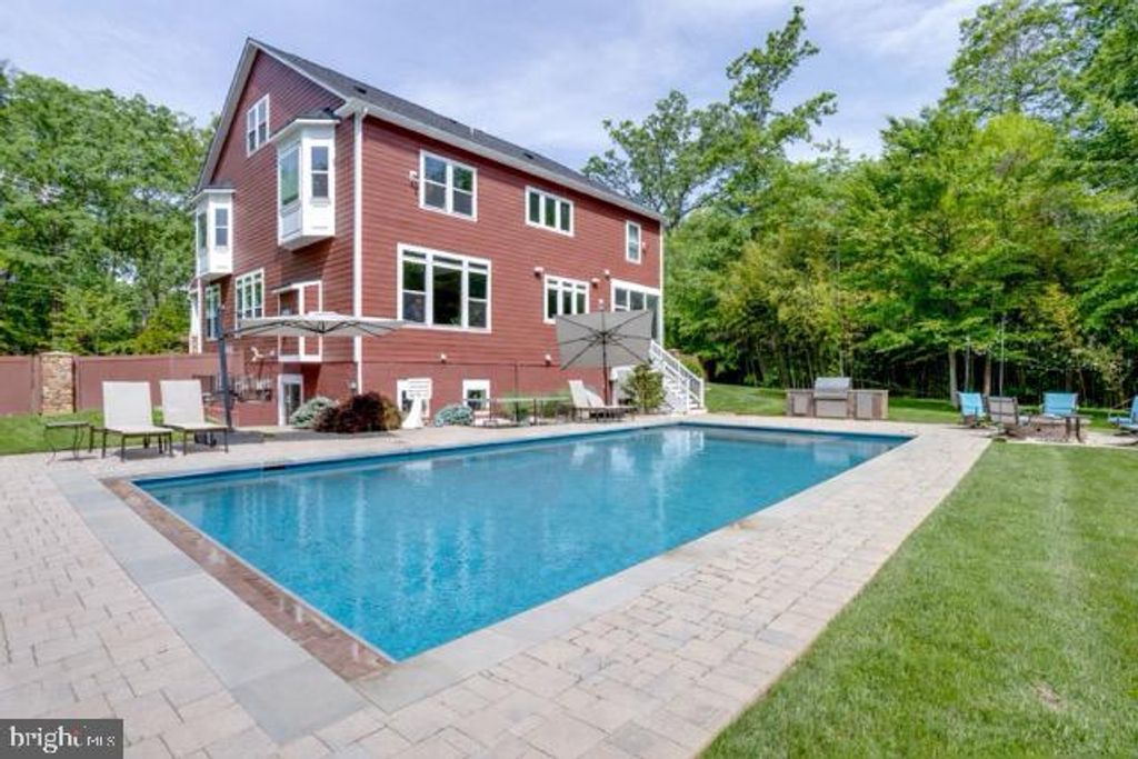 Photo of 3529 Barkley Drive, FAIRFAX, VA 22031 (MLS # VAFX2282952)