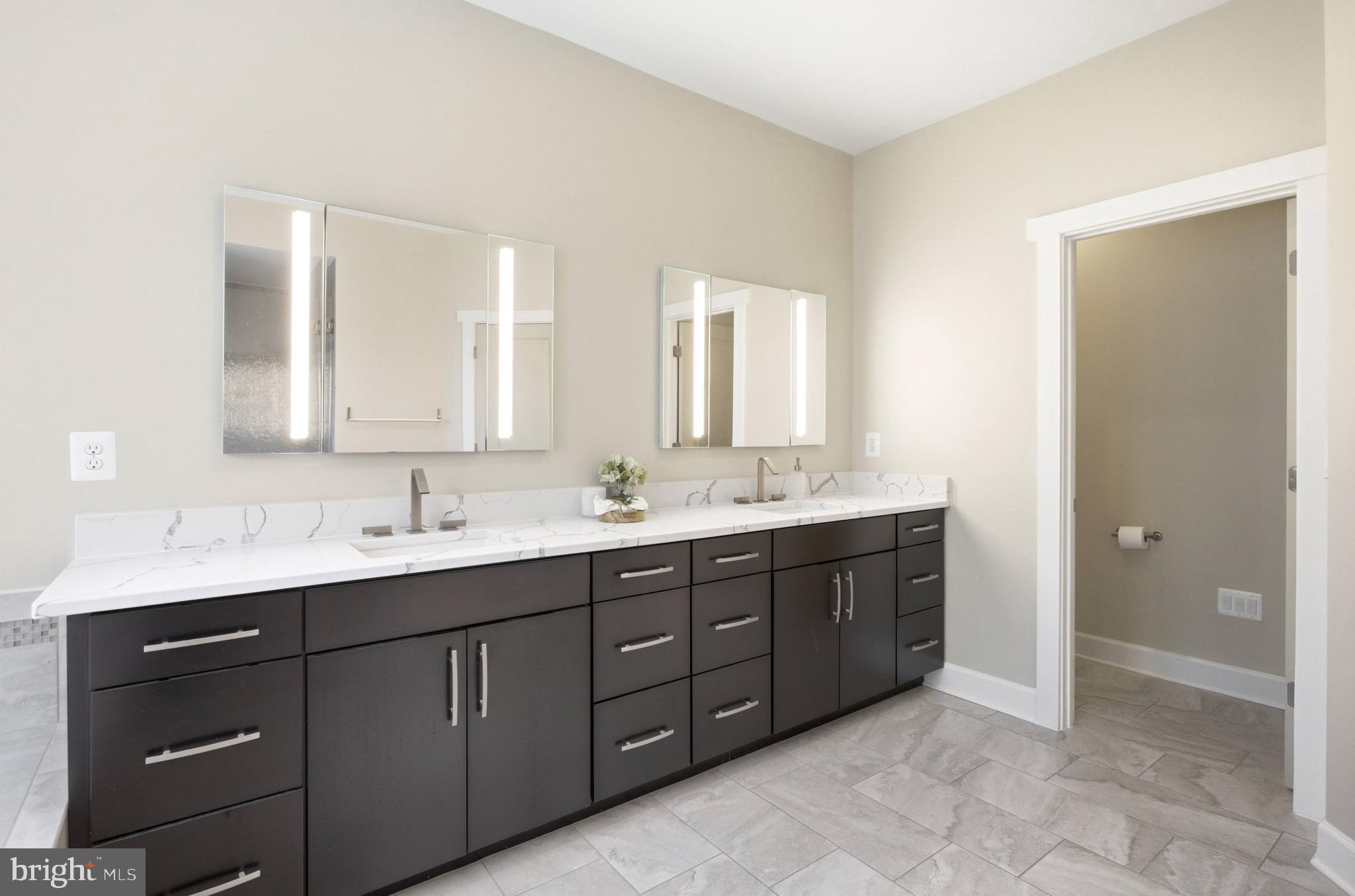 MANTUA - Residential