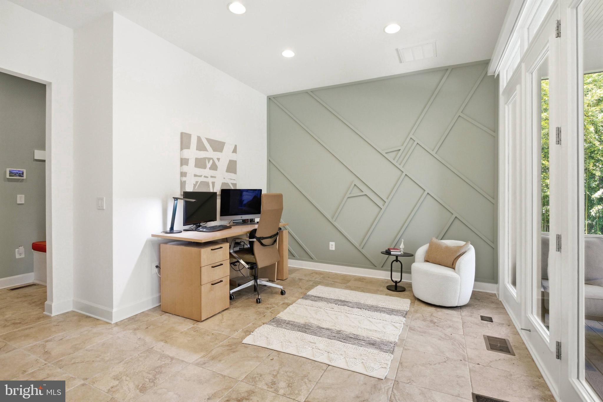 MANTUA - Residential