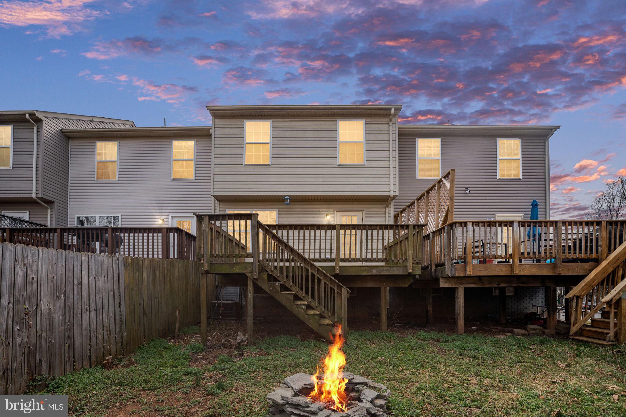 CHARLESTOWN COMMONS - Residential