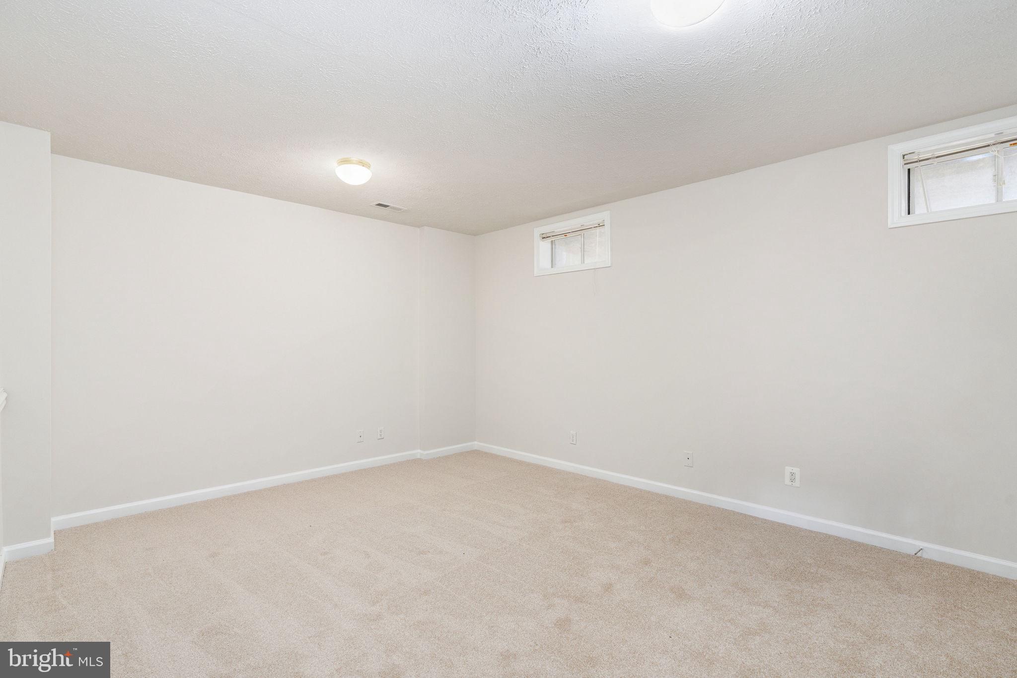 CHARLESTOWN COMMONS - Residential