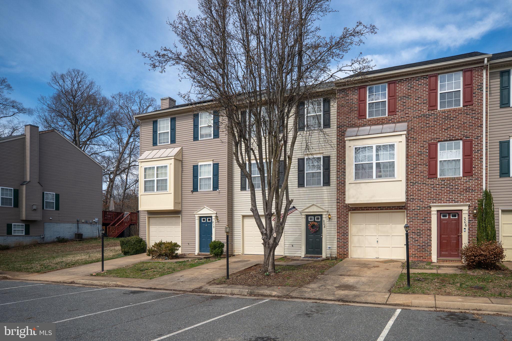 CHARLESTOWN COMMONS - Residential