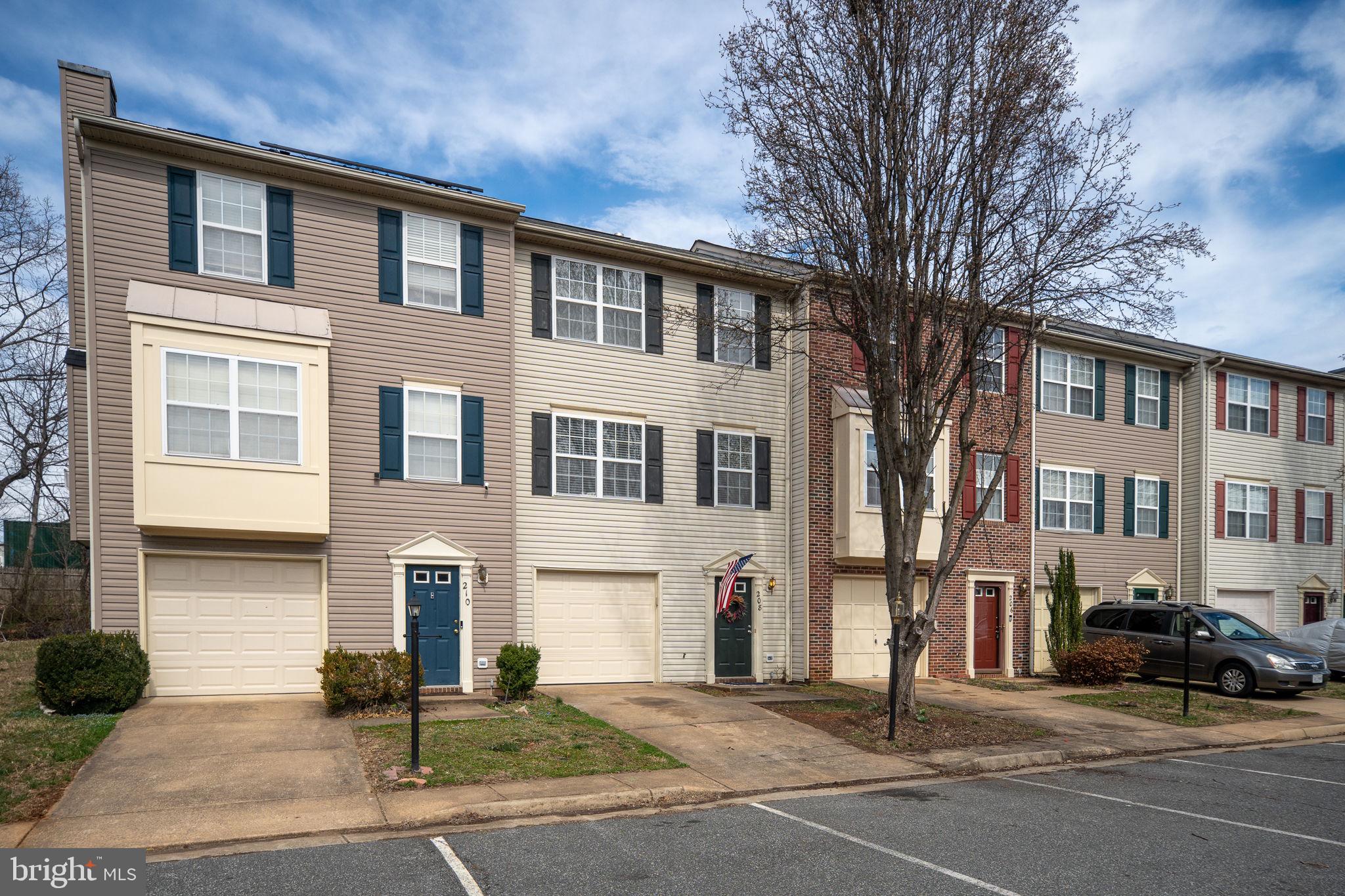 CHARLESTOWN COMMONS - Residential