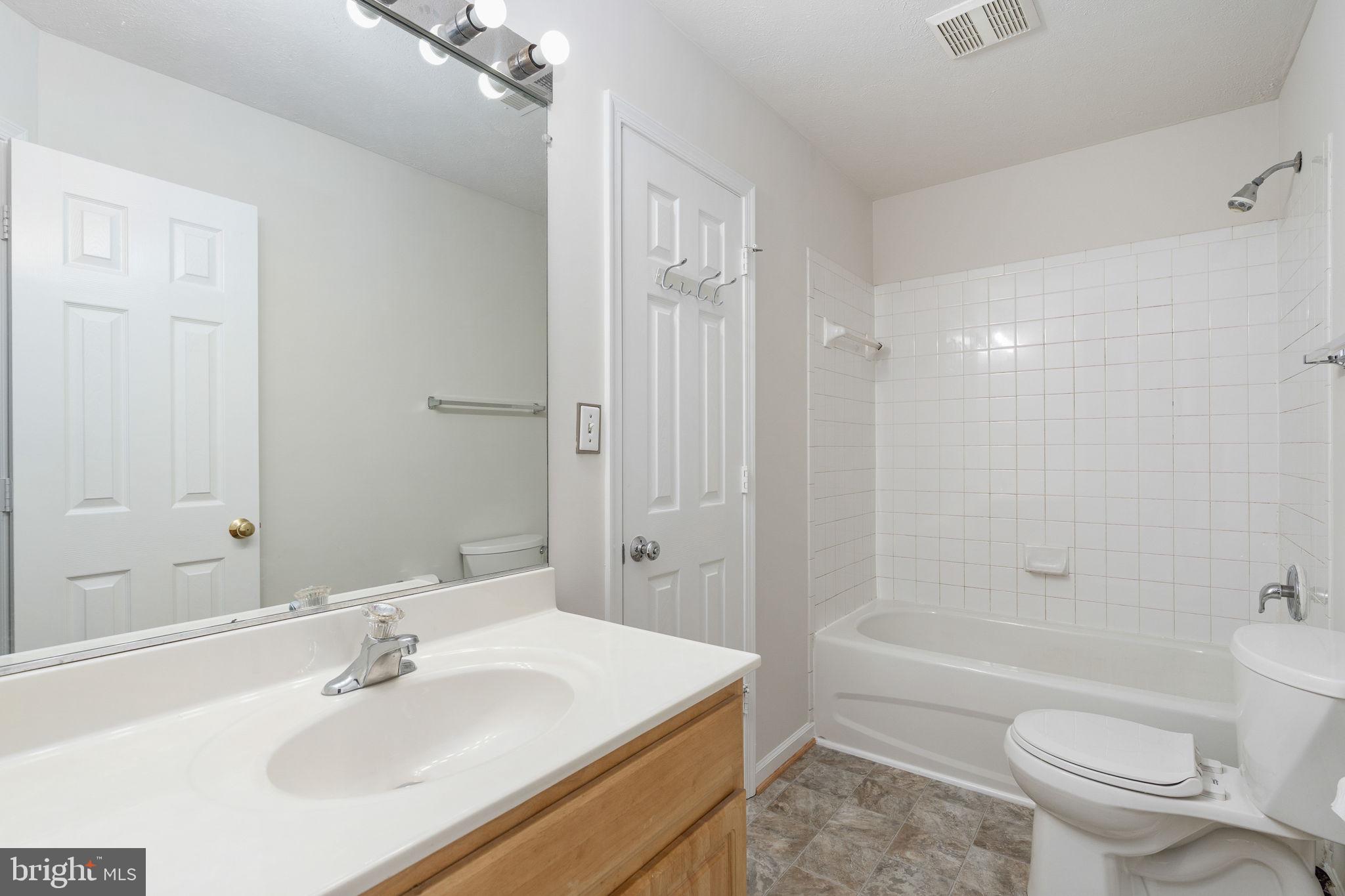 CHARLESTOWN COMMONS - Residential