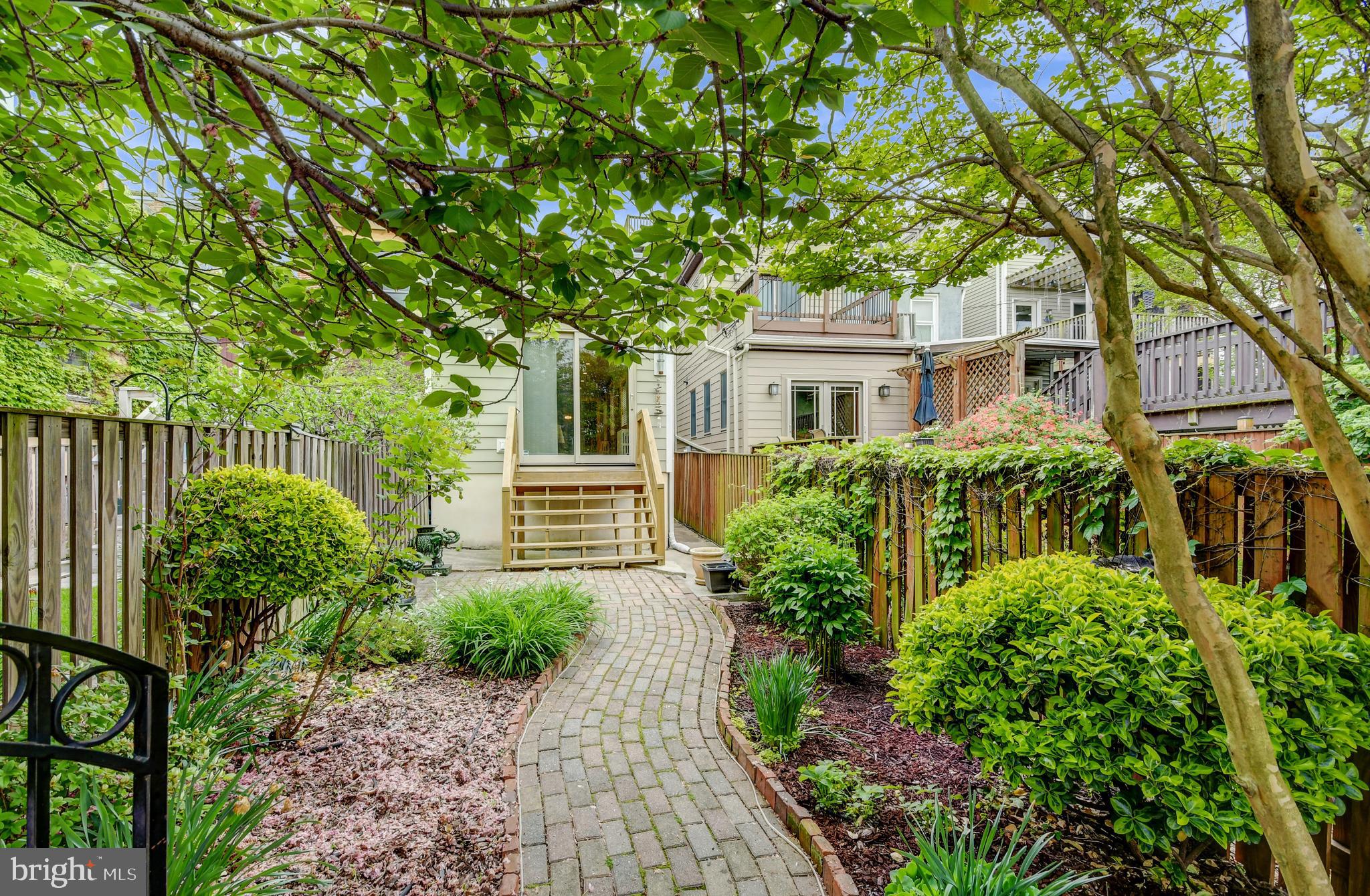 BUTCHER'S HILL - Residential