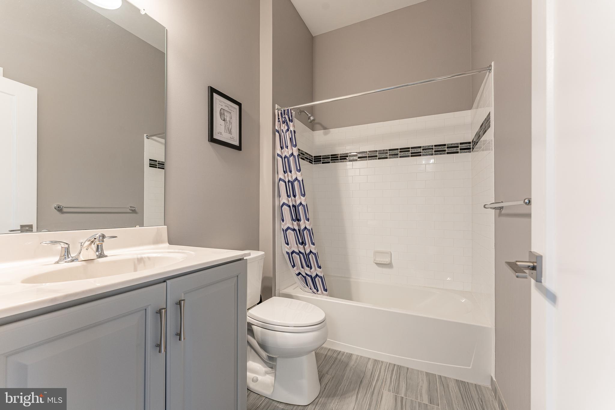 REGENCY AT KIMBER GL - Residential