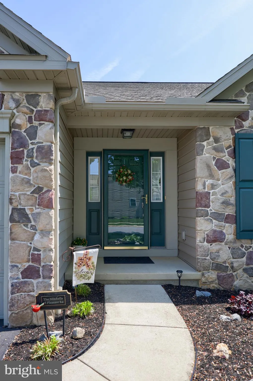 Gordonville, Pennsylvania 17529, United States, 3 Bedrooms Bedrooms, ,2 BathroomsBathrooms,Residential,Pending,123388