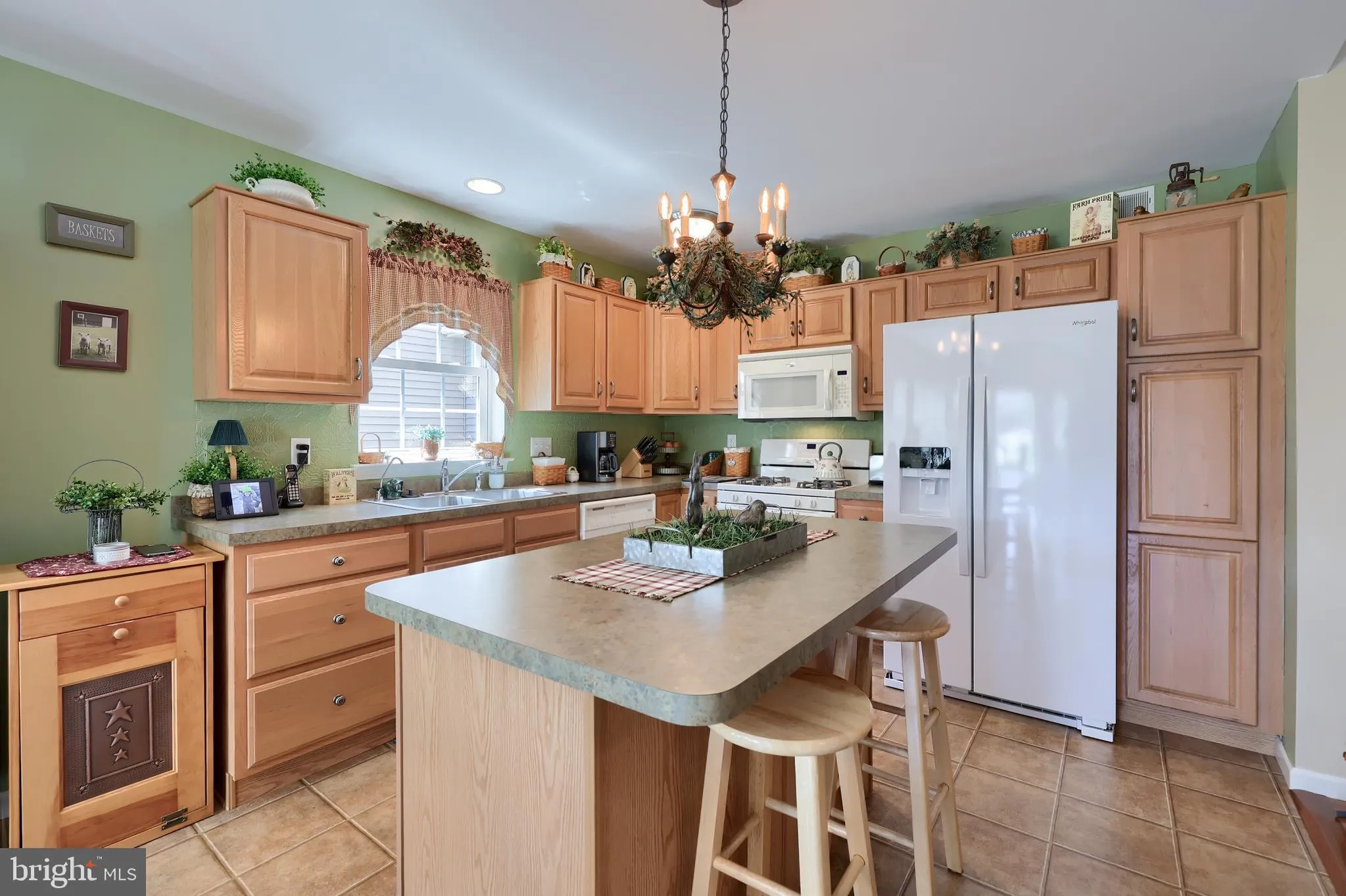 Gordonville, Pennsylvania 17529, United States, 3 Bedrooms Bedrooms, ,2 BathroomsBathrooms,Residential,Pending,123388