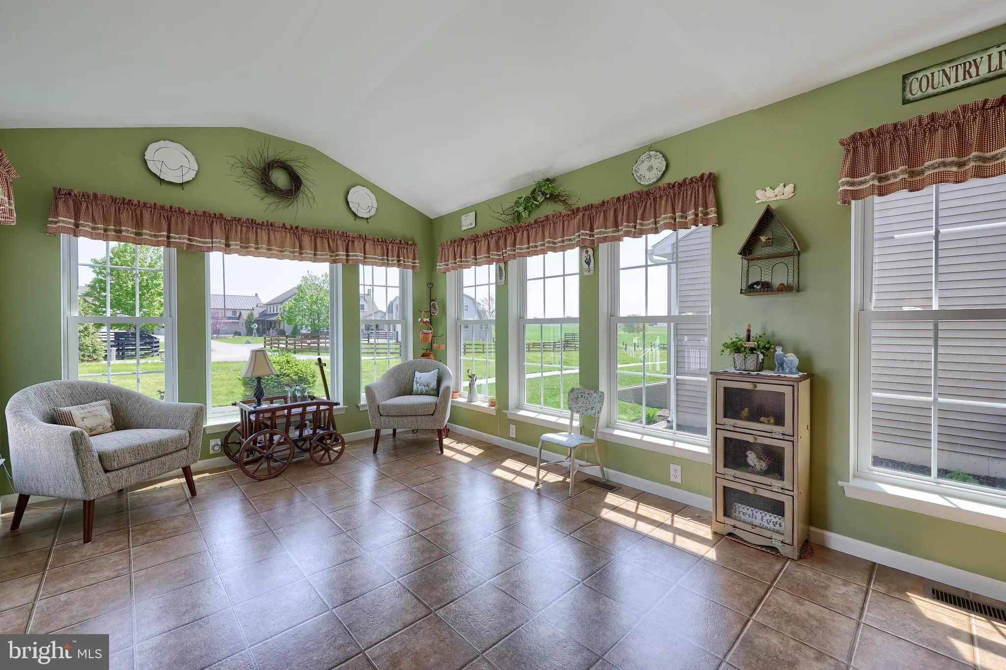 Gordonville, Pennsylvania 17529, United States, 3 Bedrooms Bedrooms, ,2 BathroomsBathrooms,Residential,Pending,123388