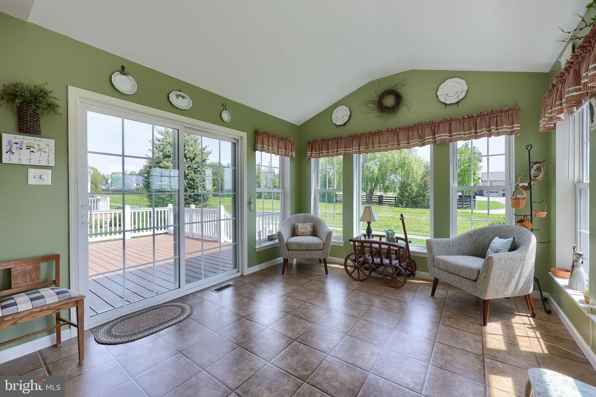 Gordonville, Pennsylvania 17529, United States, 3 Bedrooms Bedrooms, ,2 BathroomsBathrooms,Residential,Pending,123388