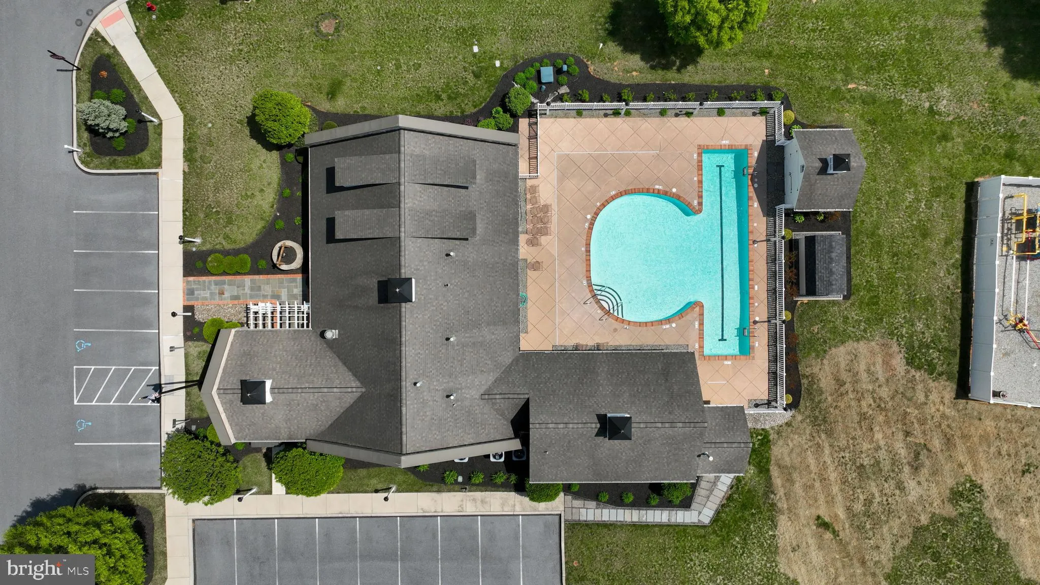 Gordonville, Pennsylvania 17529, United States, 3 Bedrooms Bedrooms, ,2 BathroomsBathrooms,Residential,Pending,123388