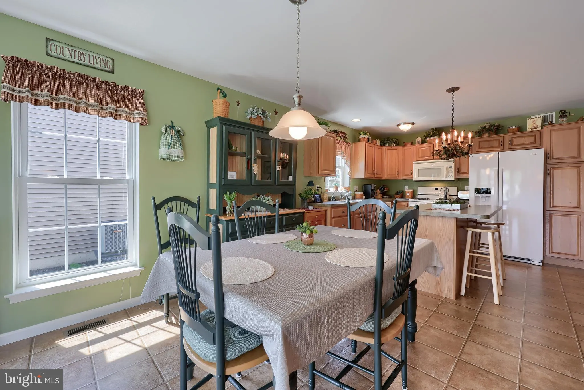 Gordonville, Pennsylvania 17529, United States, 3 Bedrooms Bedrooms, ,2 BathroomsBathrooms,Residential,Pending,123388