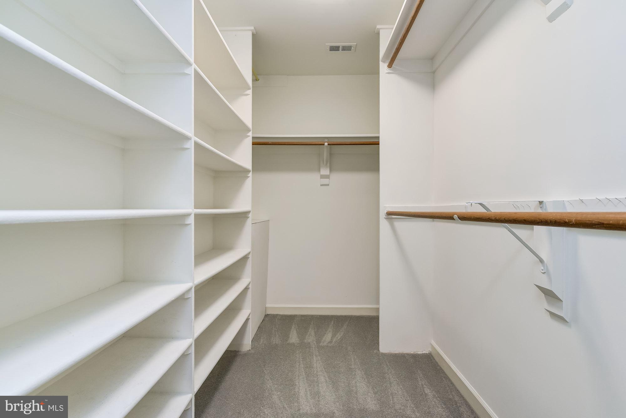 CARDEROCK SPRINGS - Residential