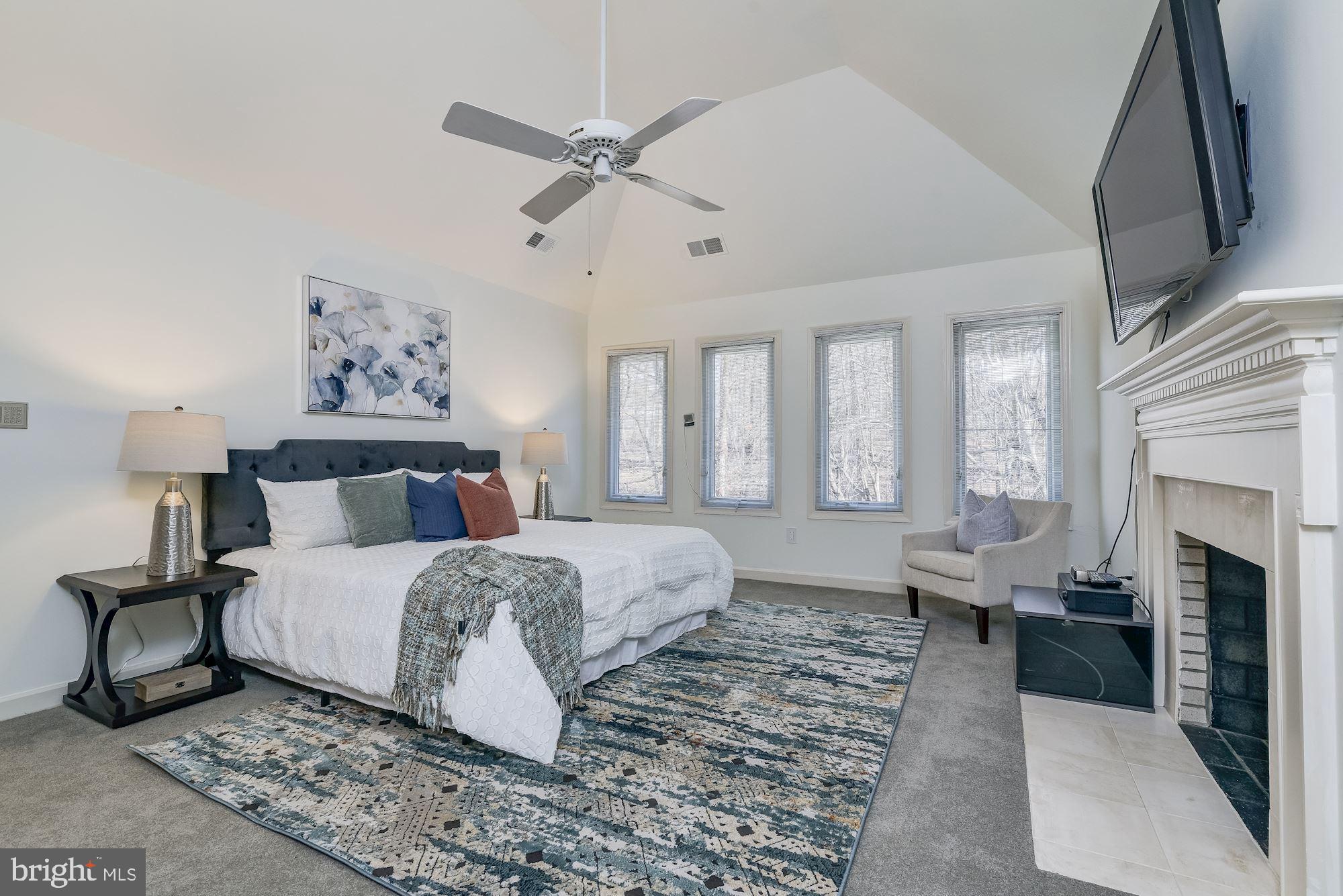 CARDEROCK SPRINGS - Residential