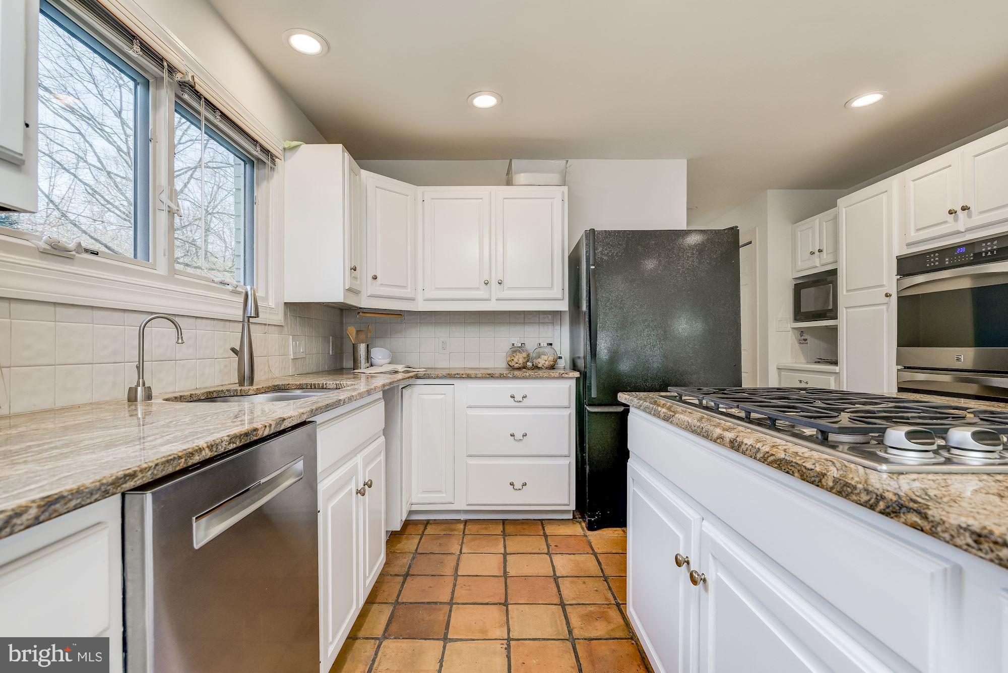 CARDEROCK SPRINGS - Residential