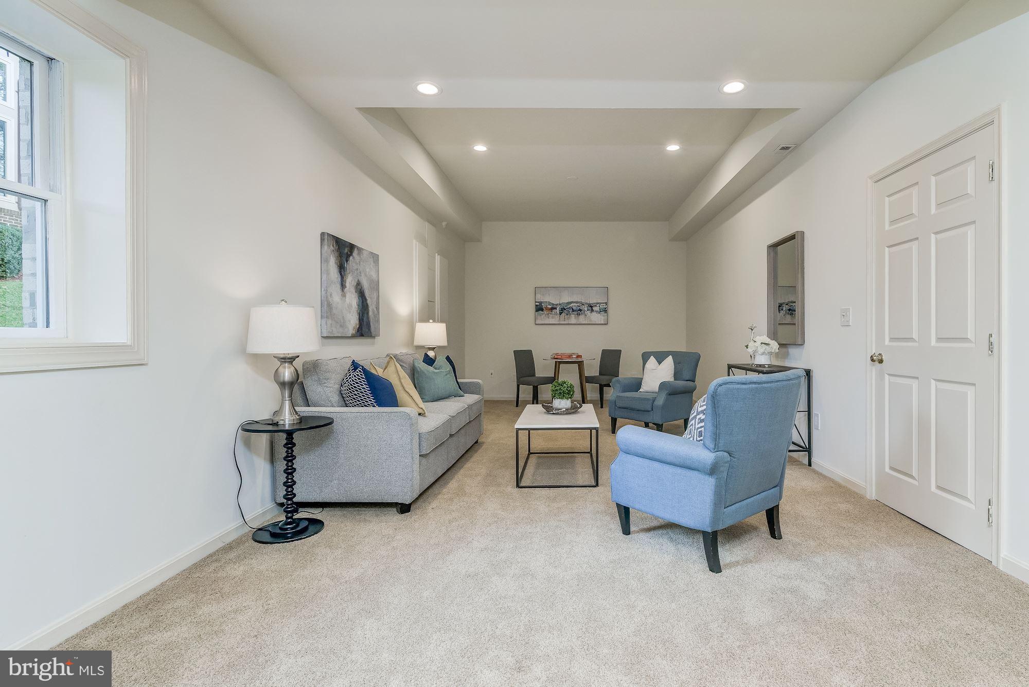 CARDEROCK SPRINGS - Residential