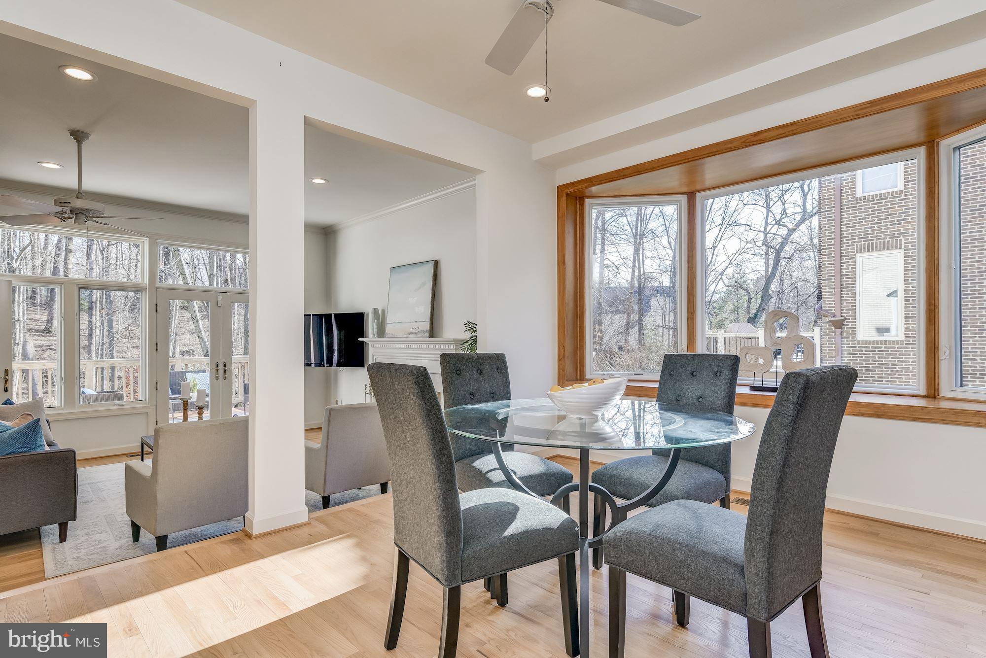 CARDEROCK SPRINGS - Residential