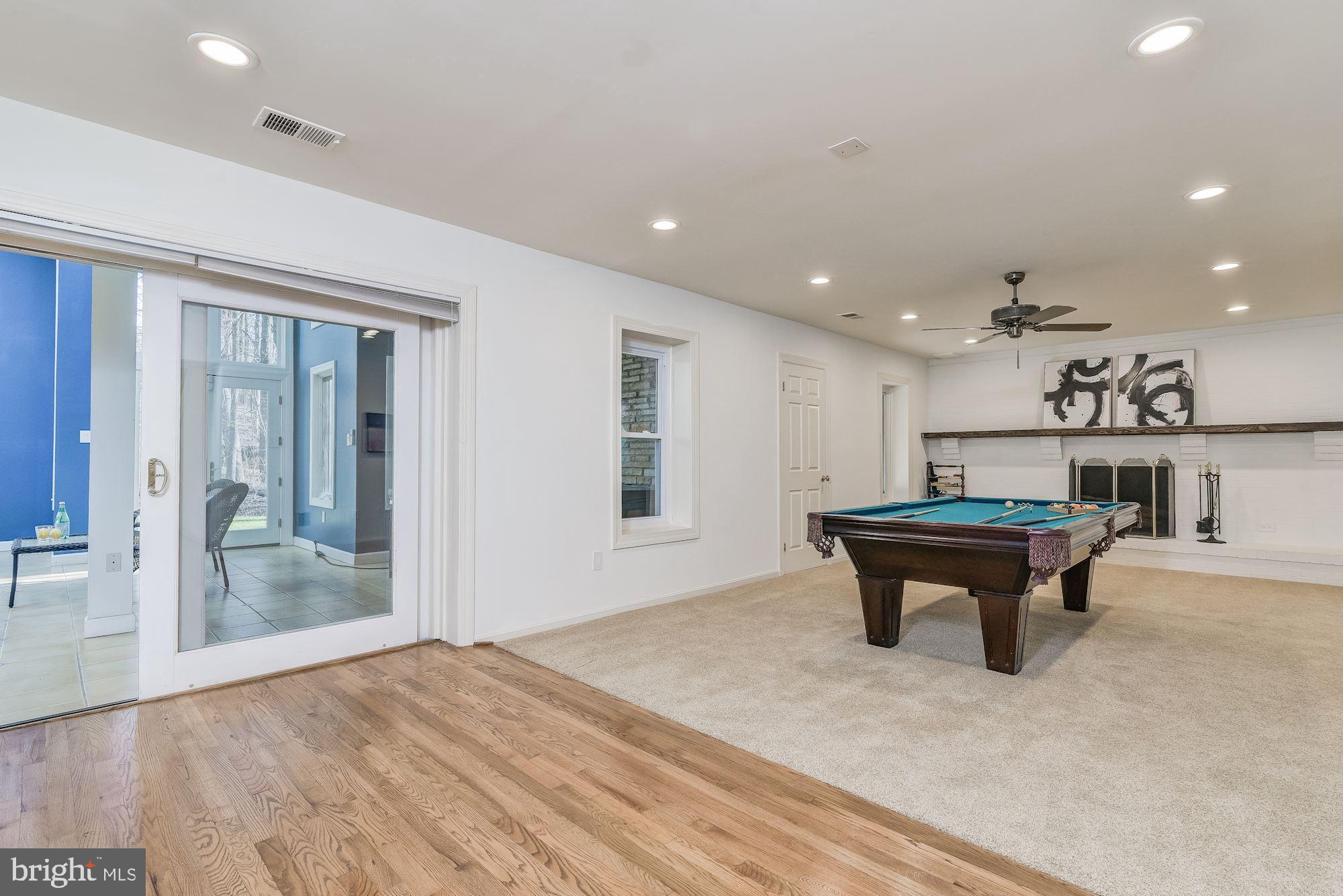 CARDEROCK SPRINGS - Residential