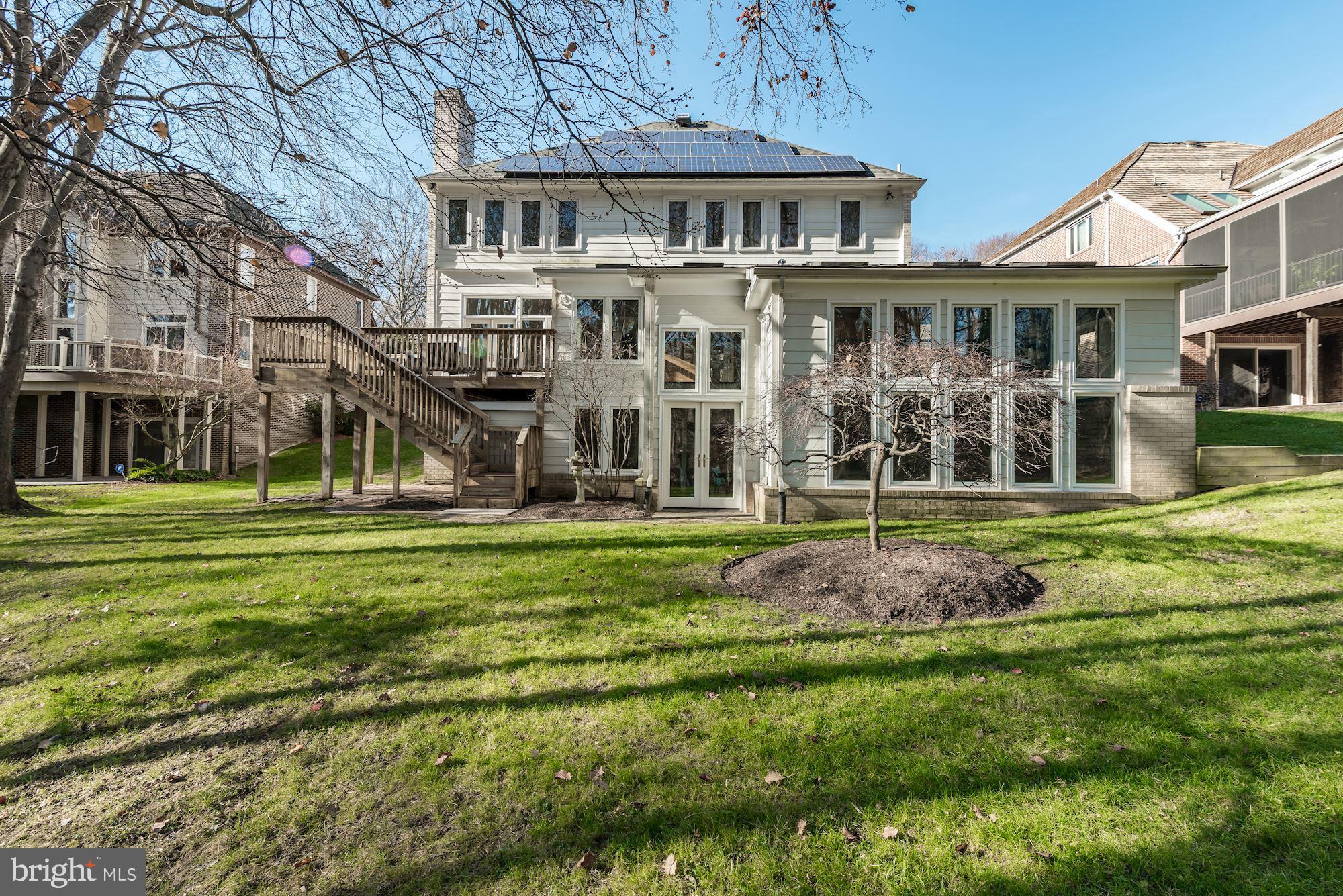 CARDEROCK SPRINGS - Residential