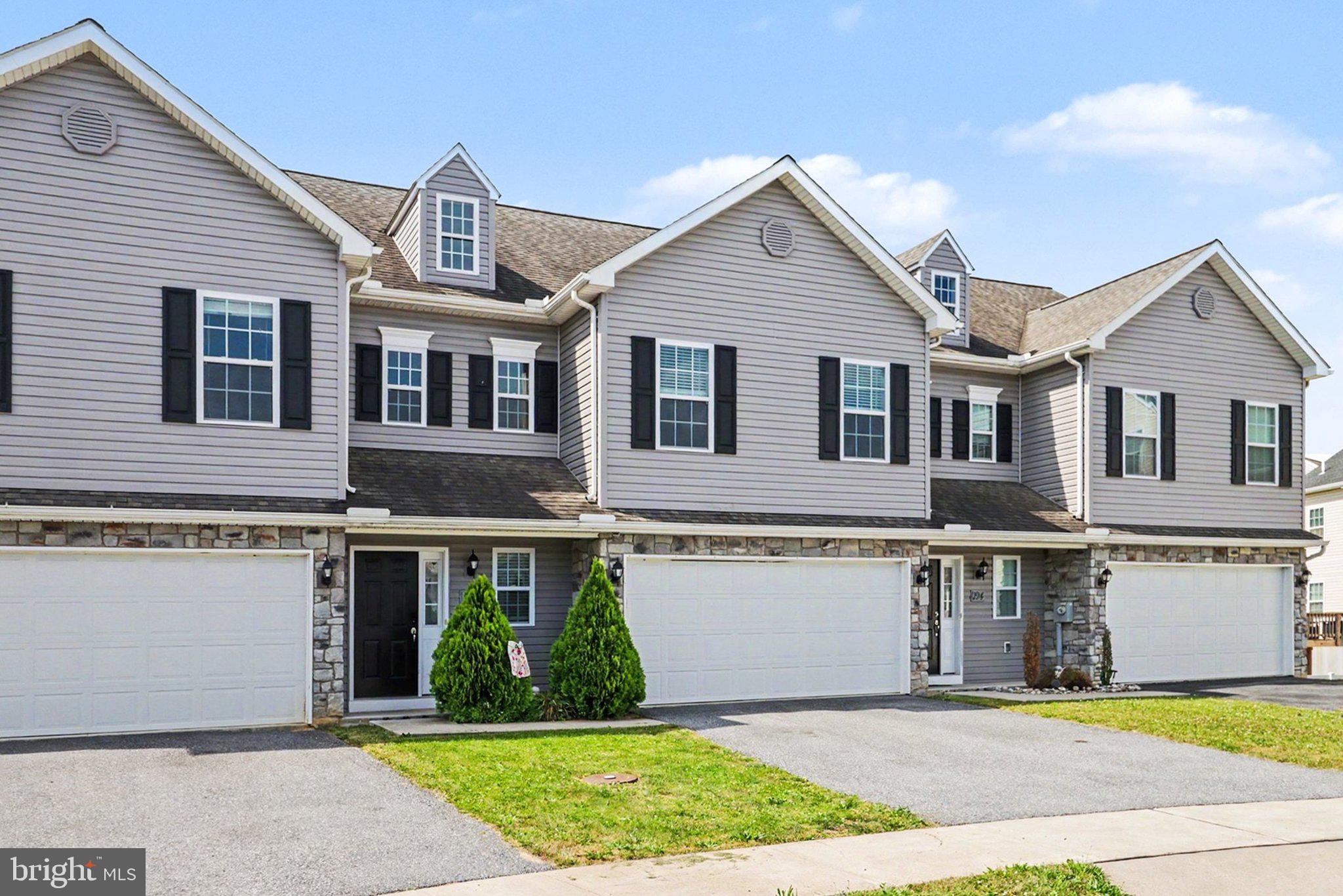 186 BRAEBURN WAY