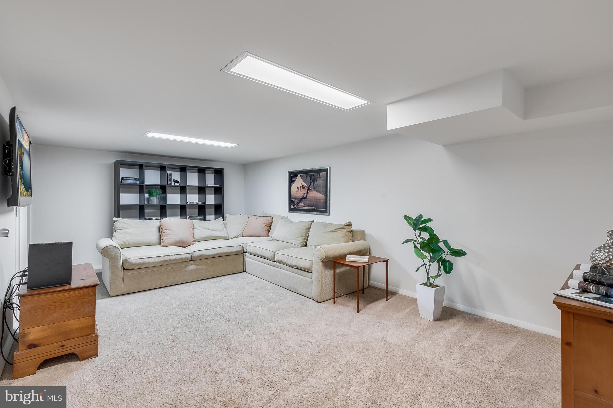 BEVERLY MANOR - Residential