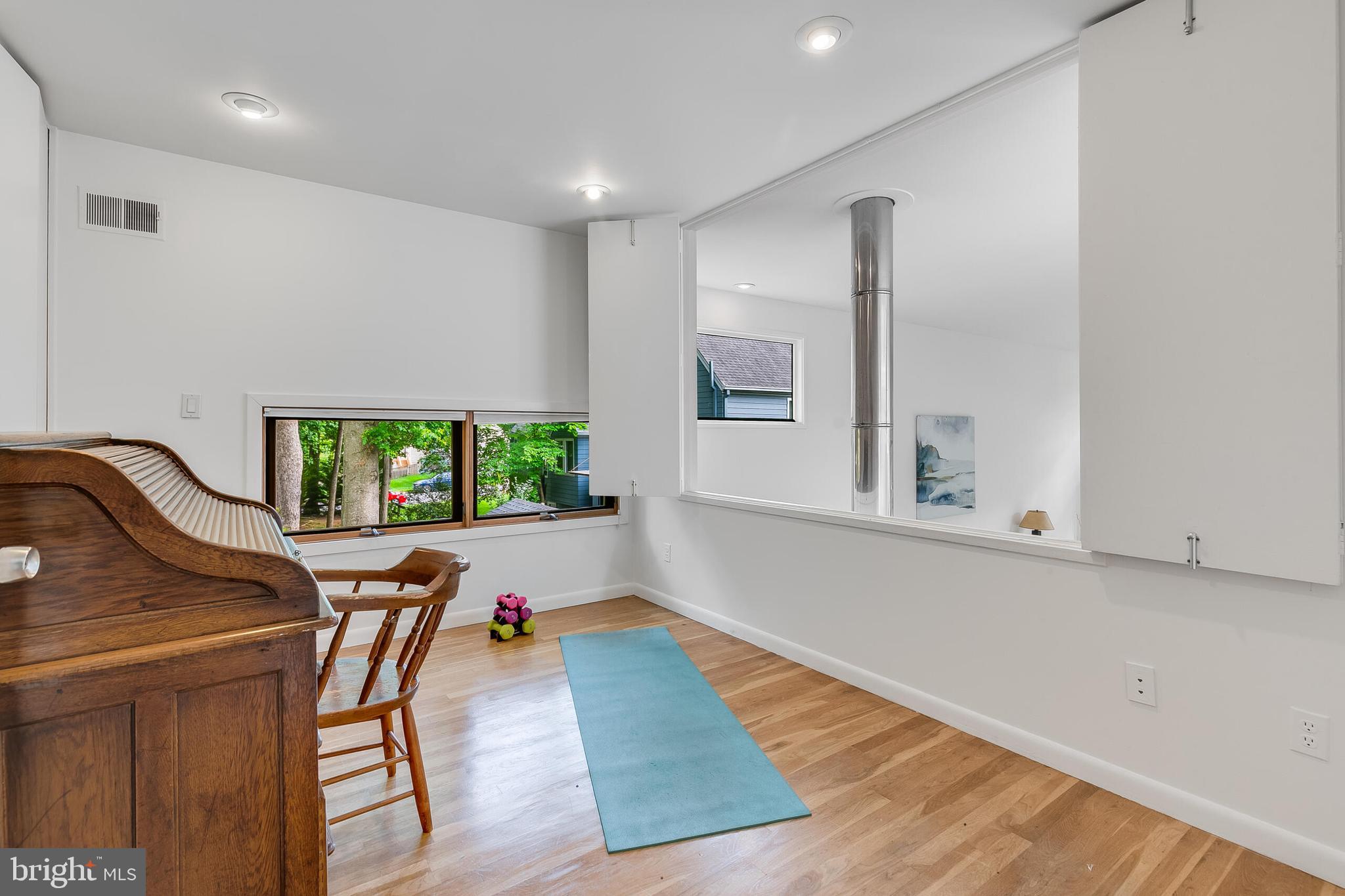 BEVERLY MANOR - Residential