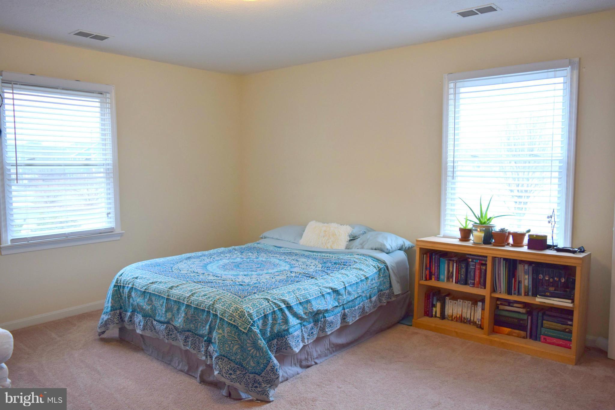 PLEASANT VALLEY EST - Residential