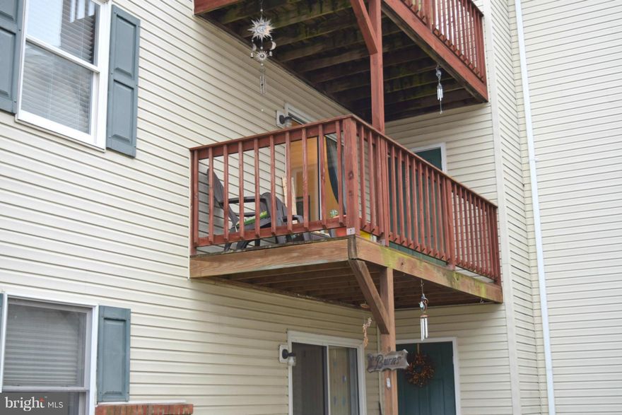 Priced BELOW tax assessed! Over 6K worth of AMAZING UPGRADES & IMPROVEMENTS! Mountain views! Convenient location to EVERYTHING!Bright,fresh&clean condo w/private balcony & ample storage.Options are limitless!Improvements include:New flooring, upgraded faucet, new light fixtures,new showerhead,new vanity & stainless steel fridge! Zero maintenance! Fun town with great events & festivals all year!